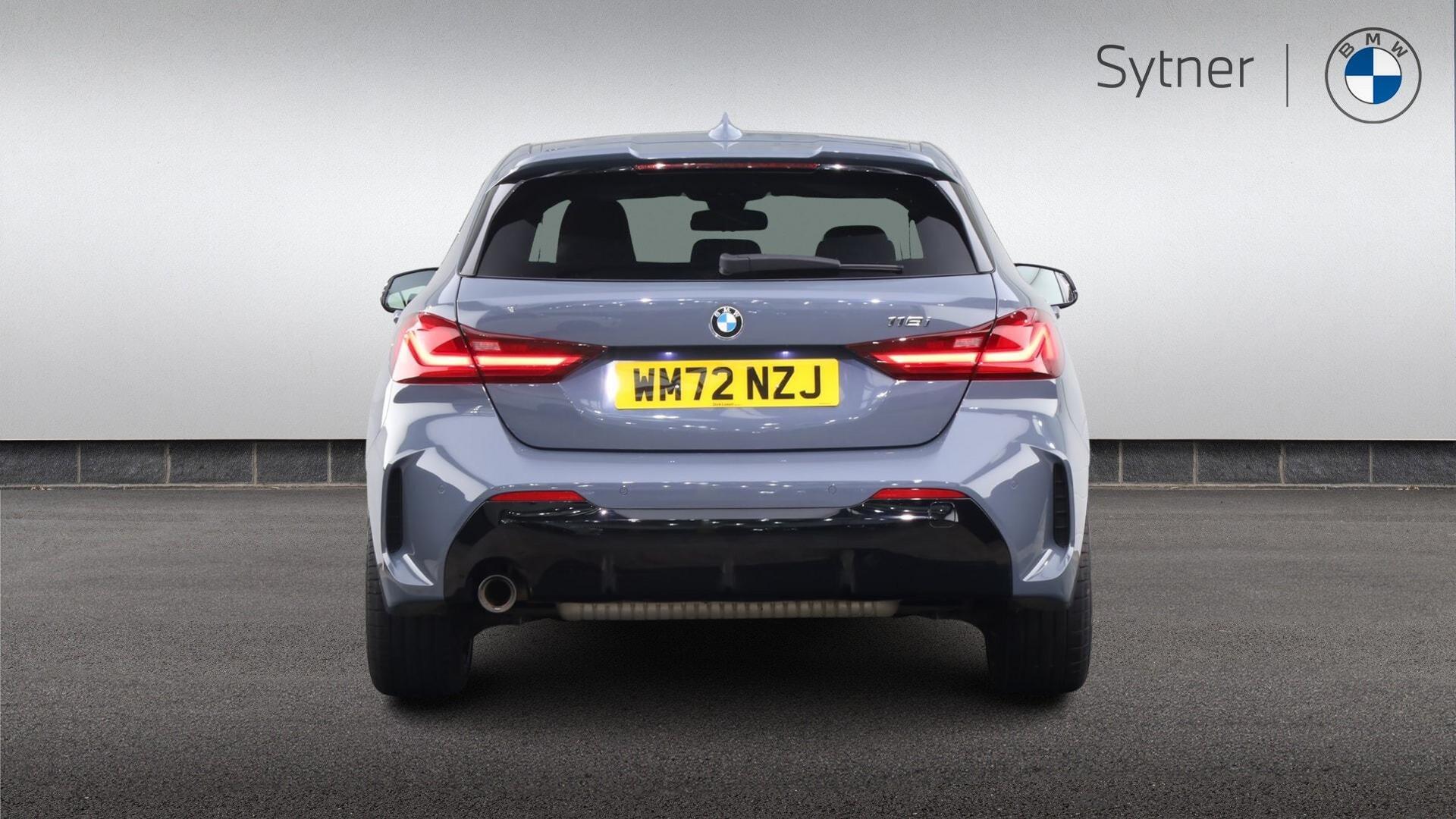 BMW 1 Series view 15
