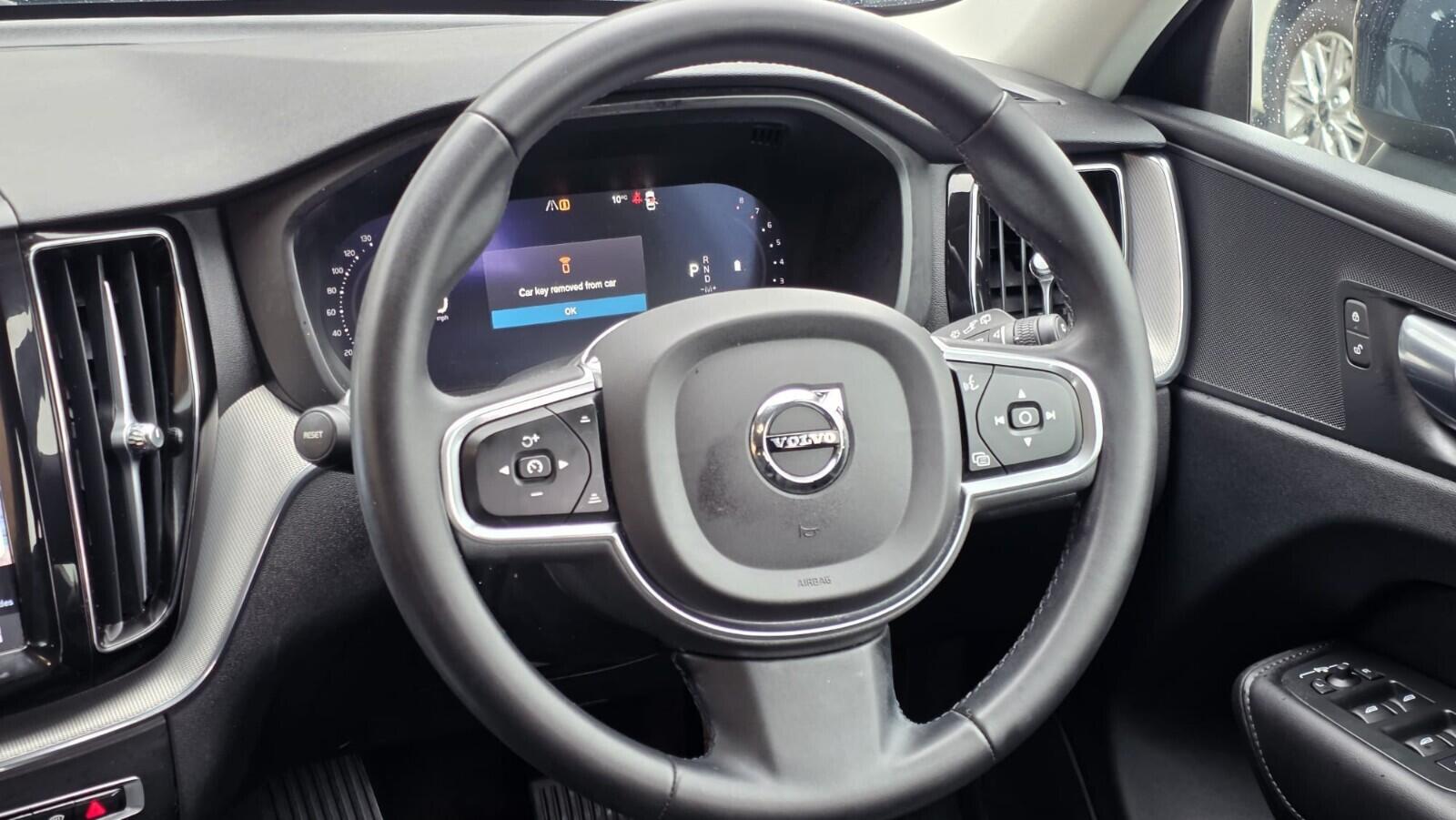 Volvo XC60 view 15