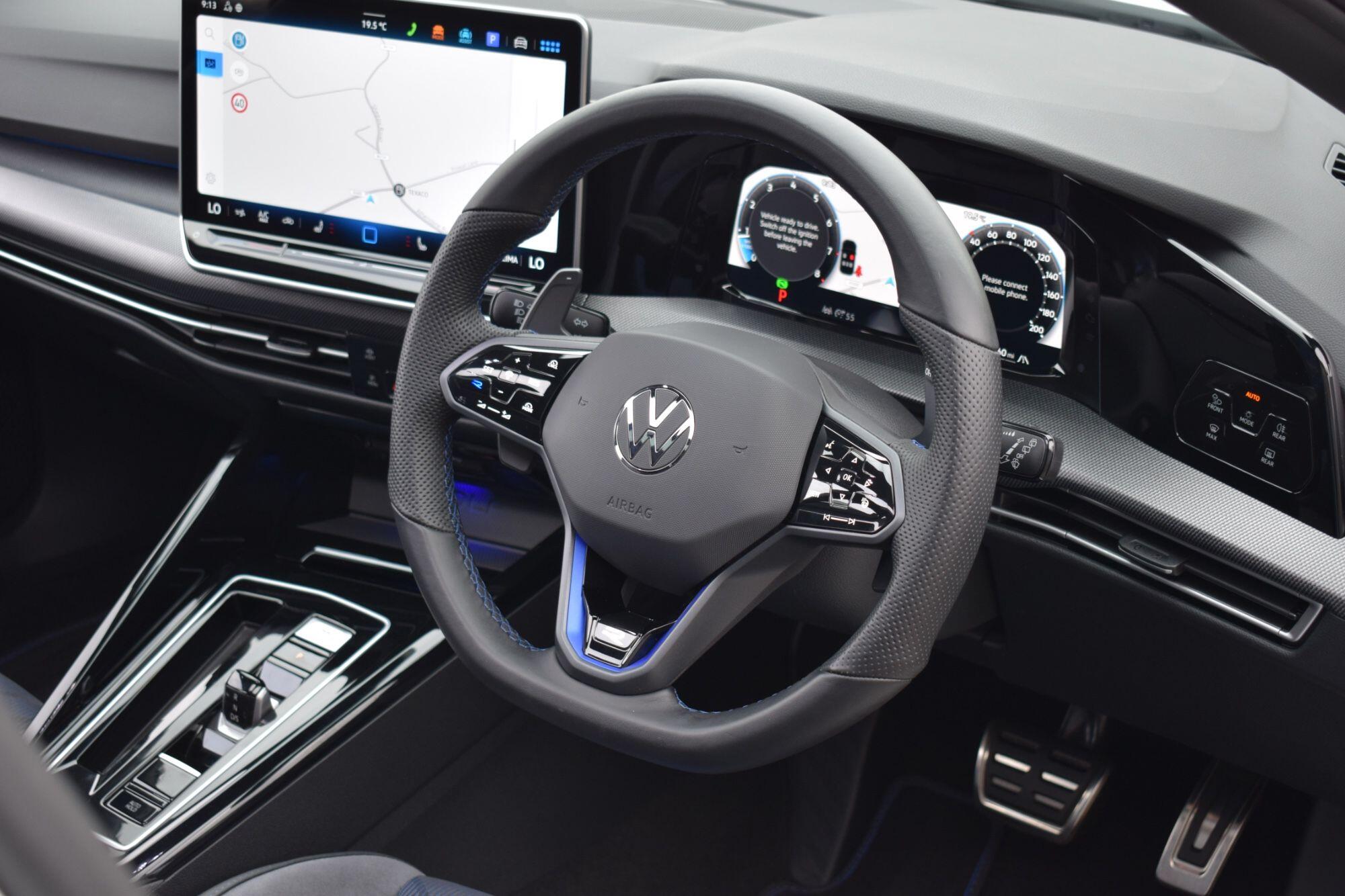 Volkswagen Golf view 14