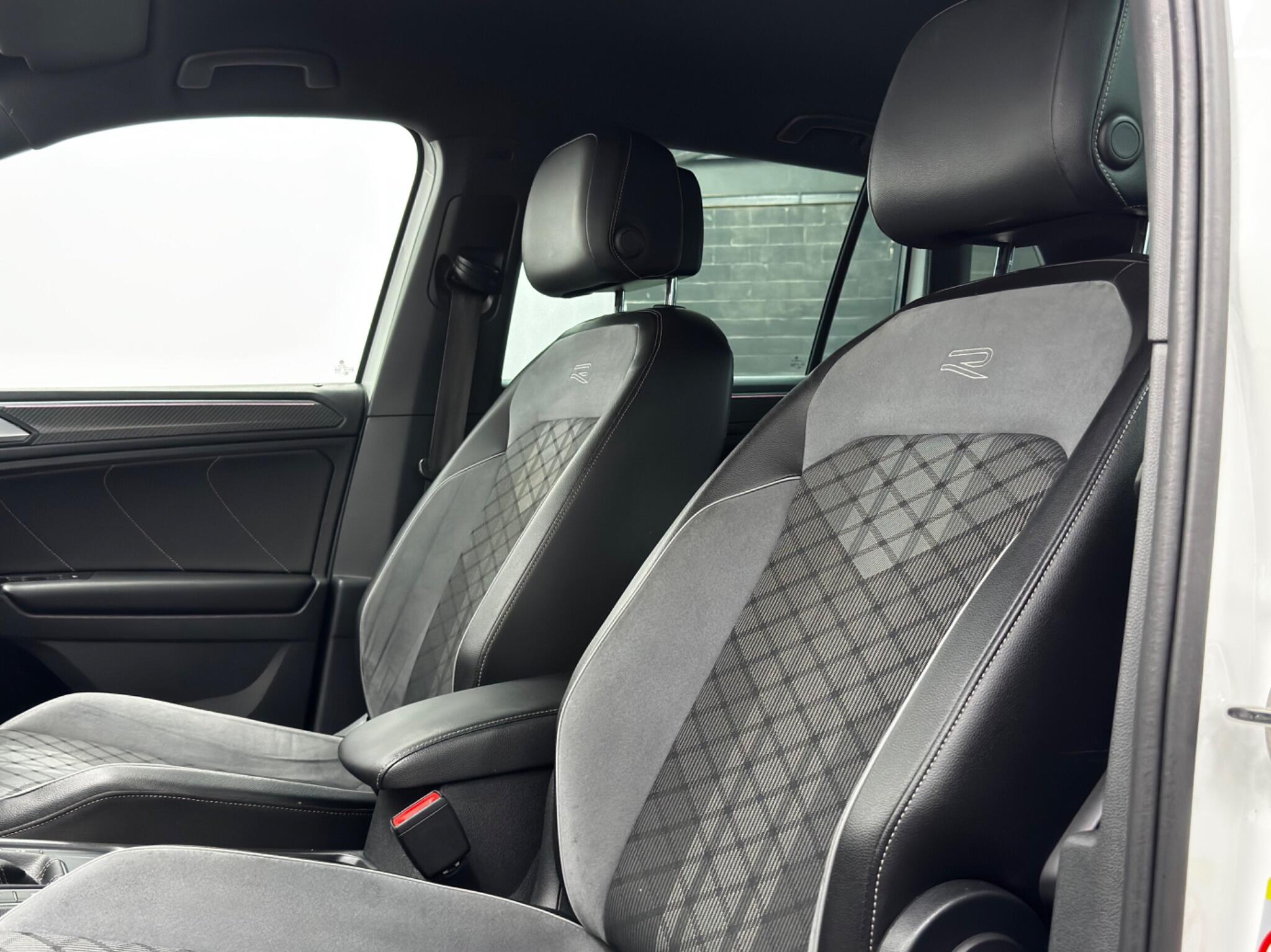 Volkswagen Tiguan view 18