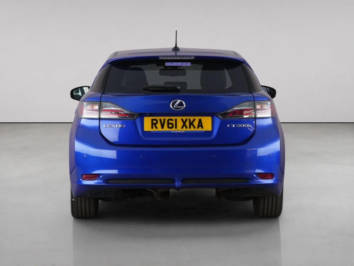 Lexus CT view 6