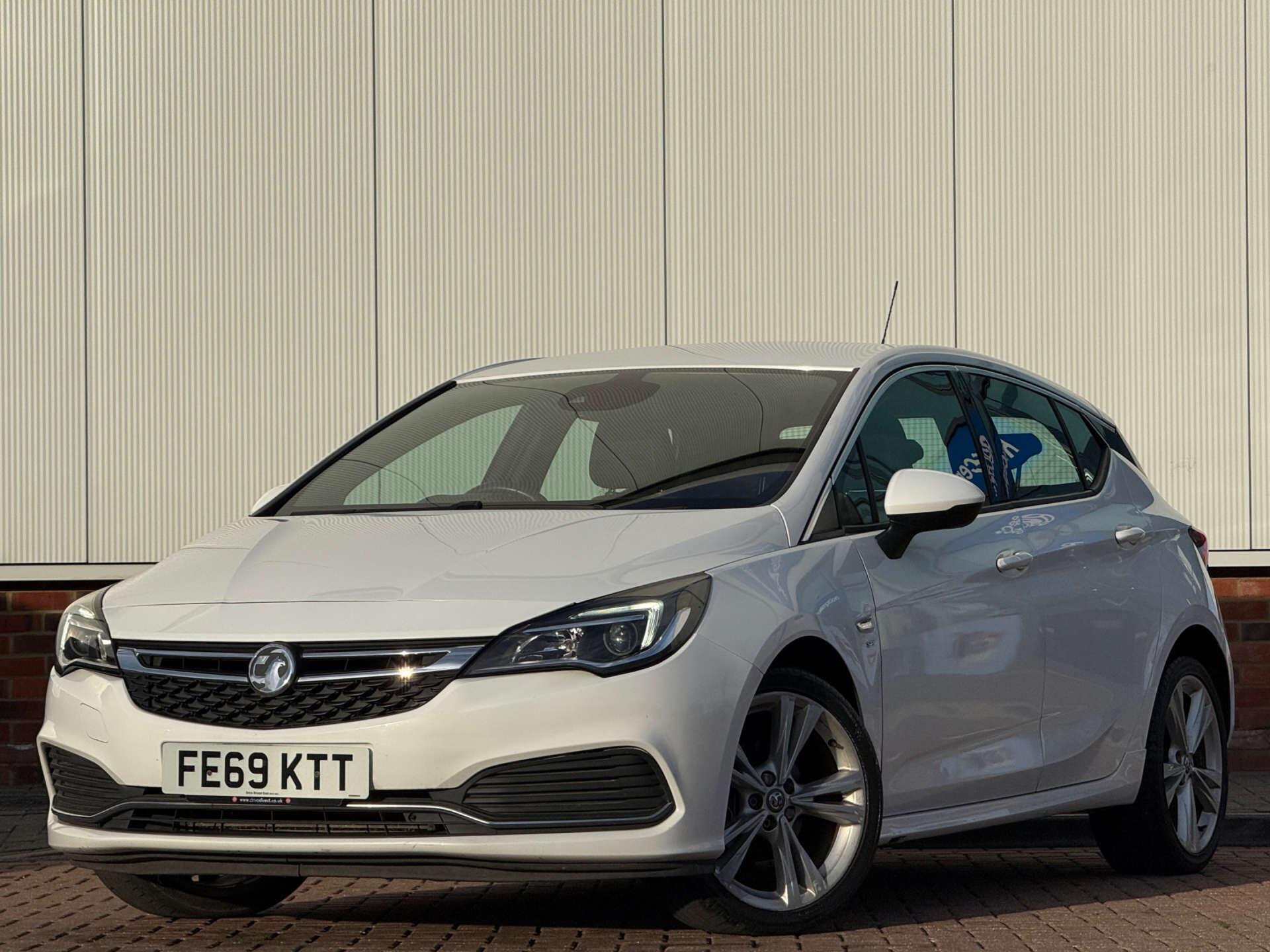 Vauxhall Astra view 3