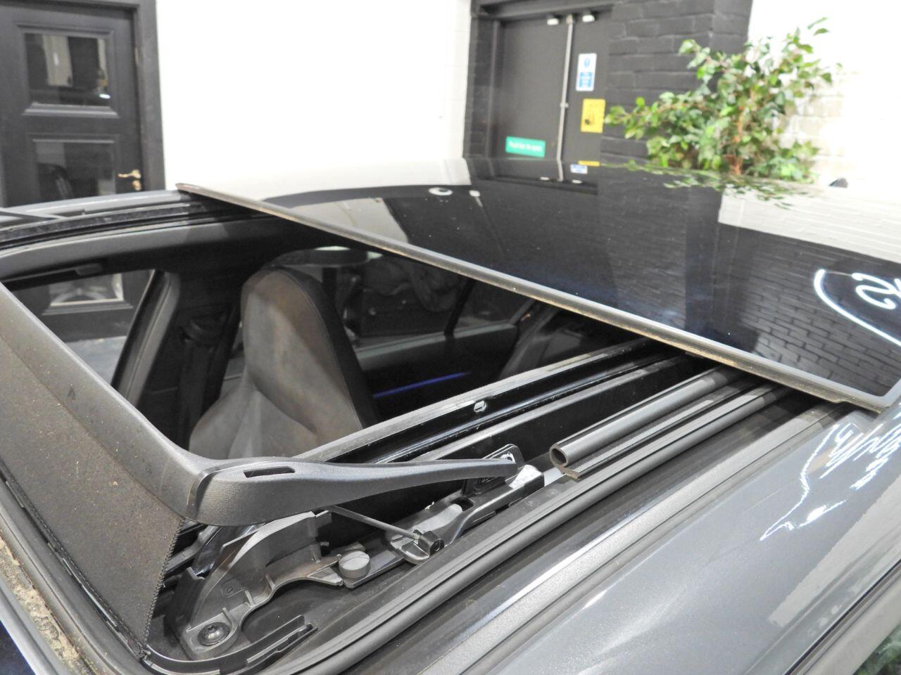 Volkswagen Golf view 22