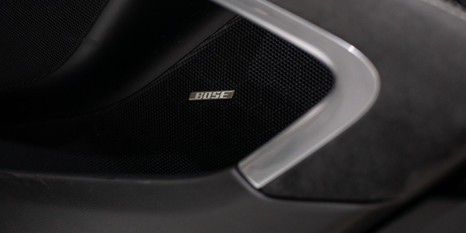 Porsche 911 view 28