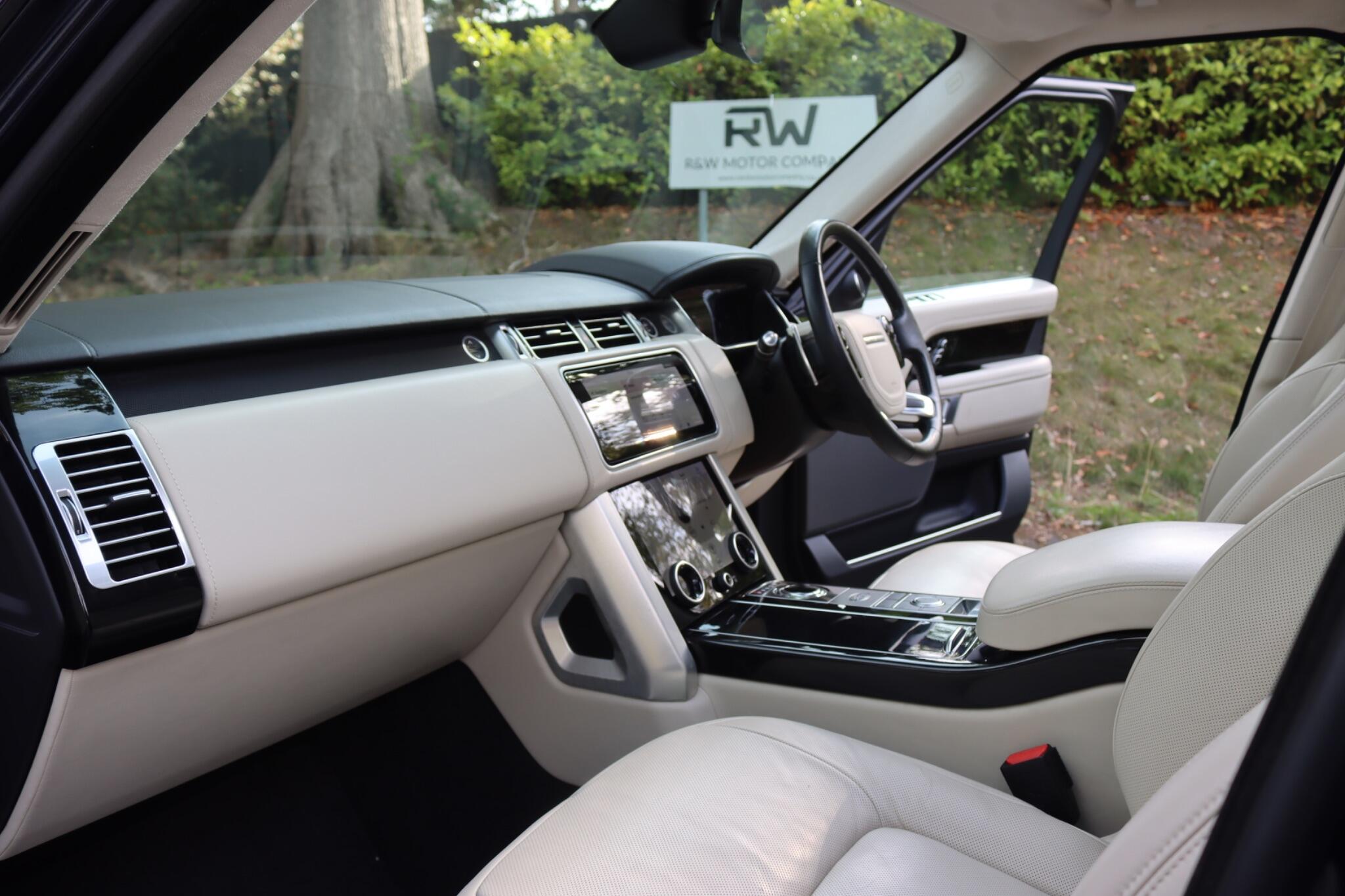 Land Rover Range Rover view 7