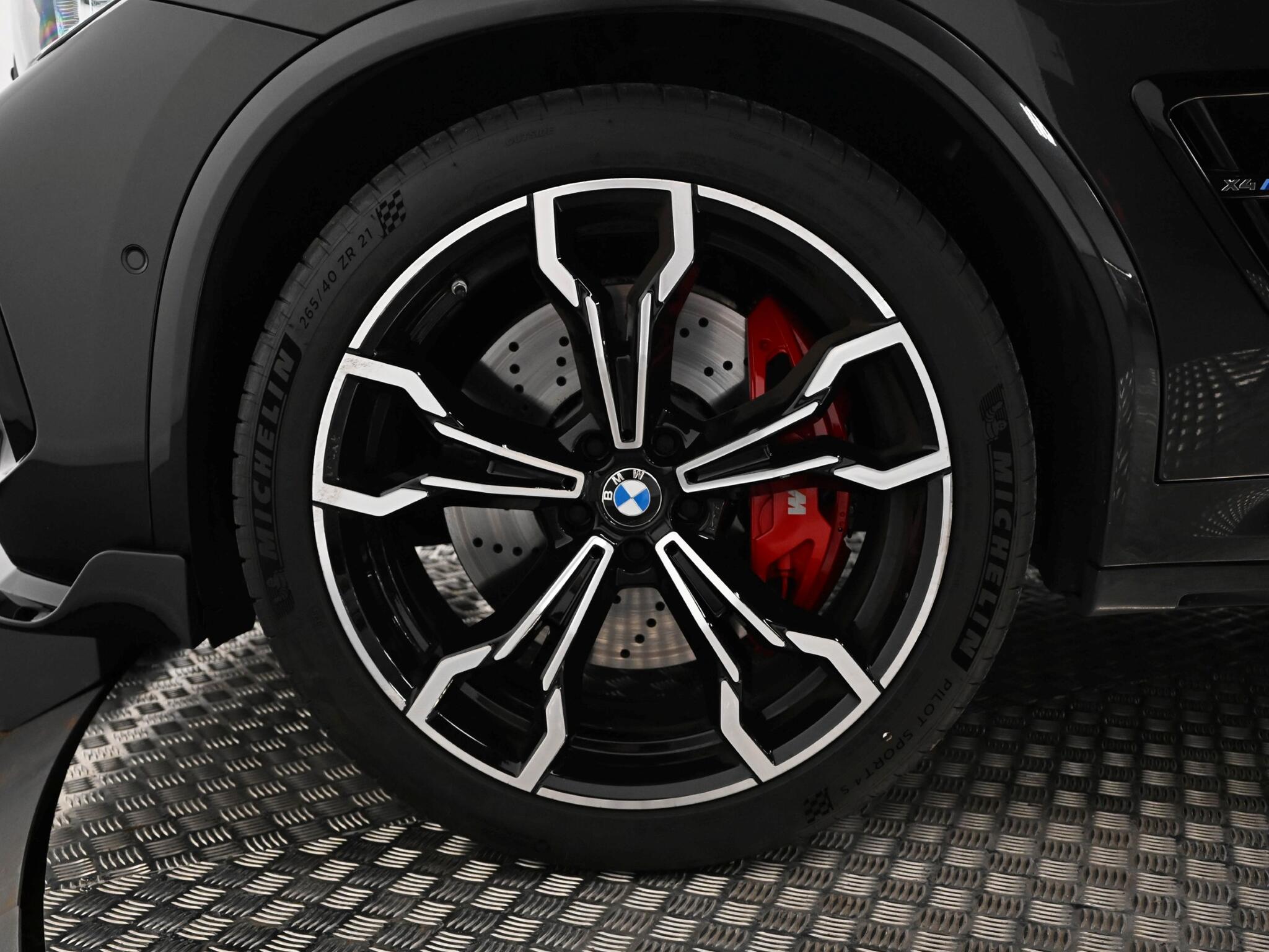 BMW X4 M view 94