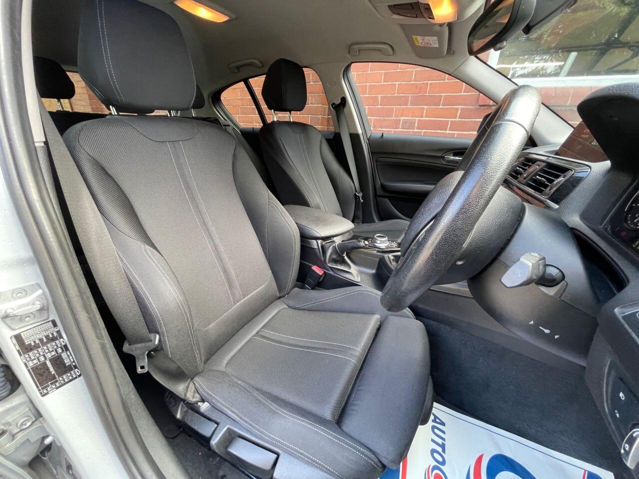 BMW 1 Series view 9