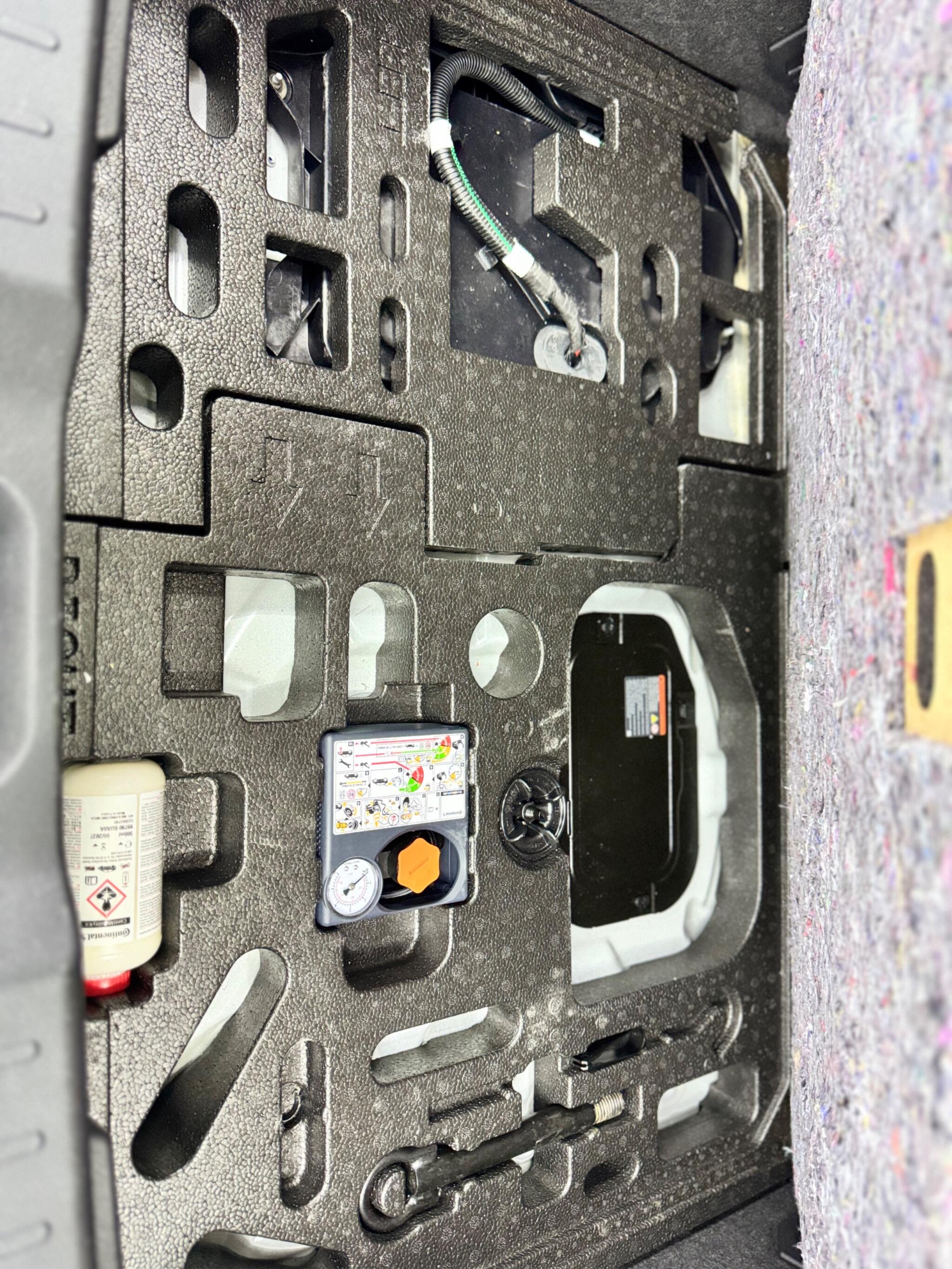 Nissan Juke view 25