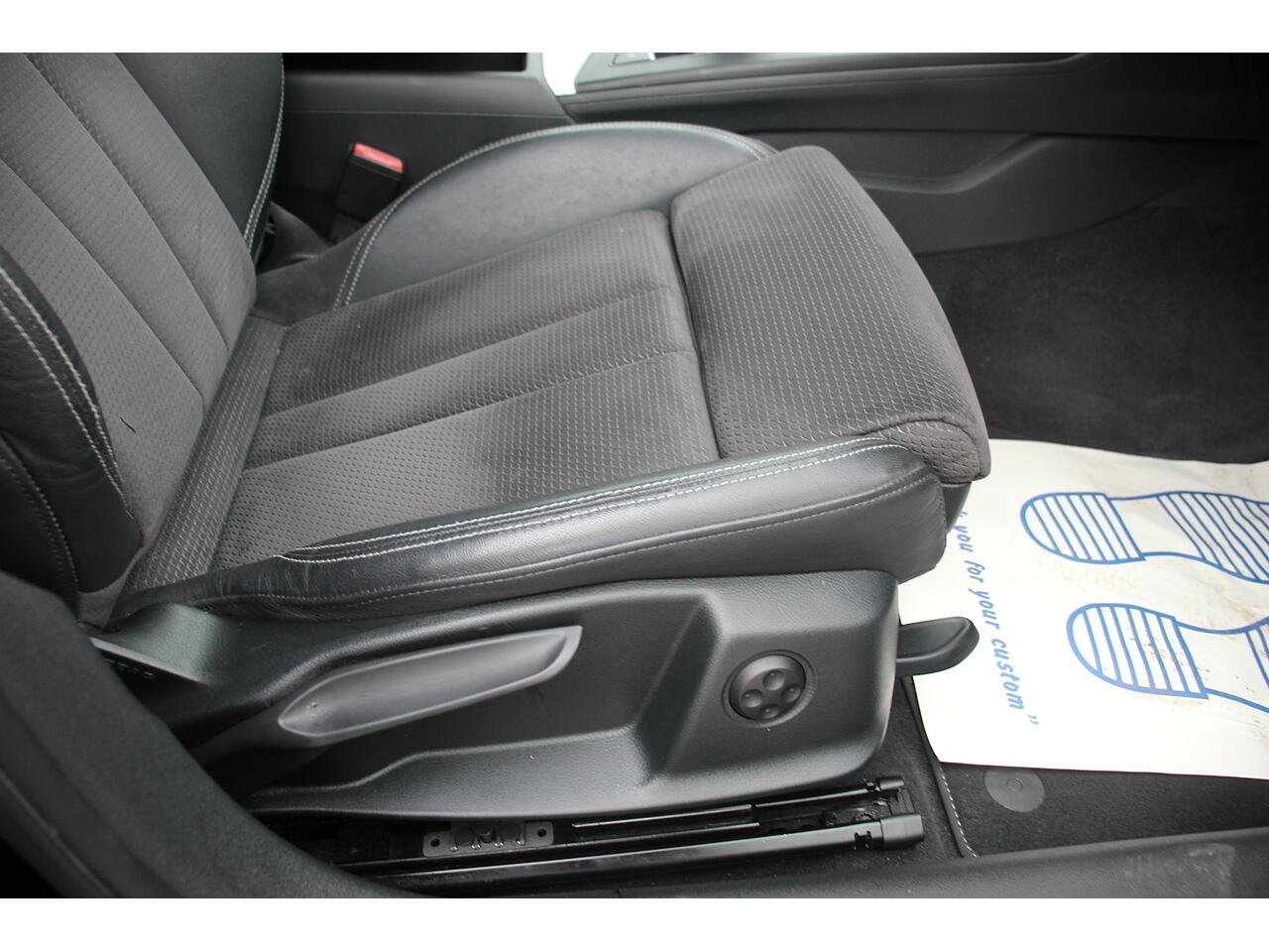 Audi A4 view 16