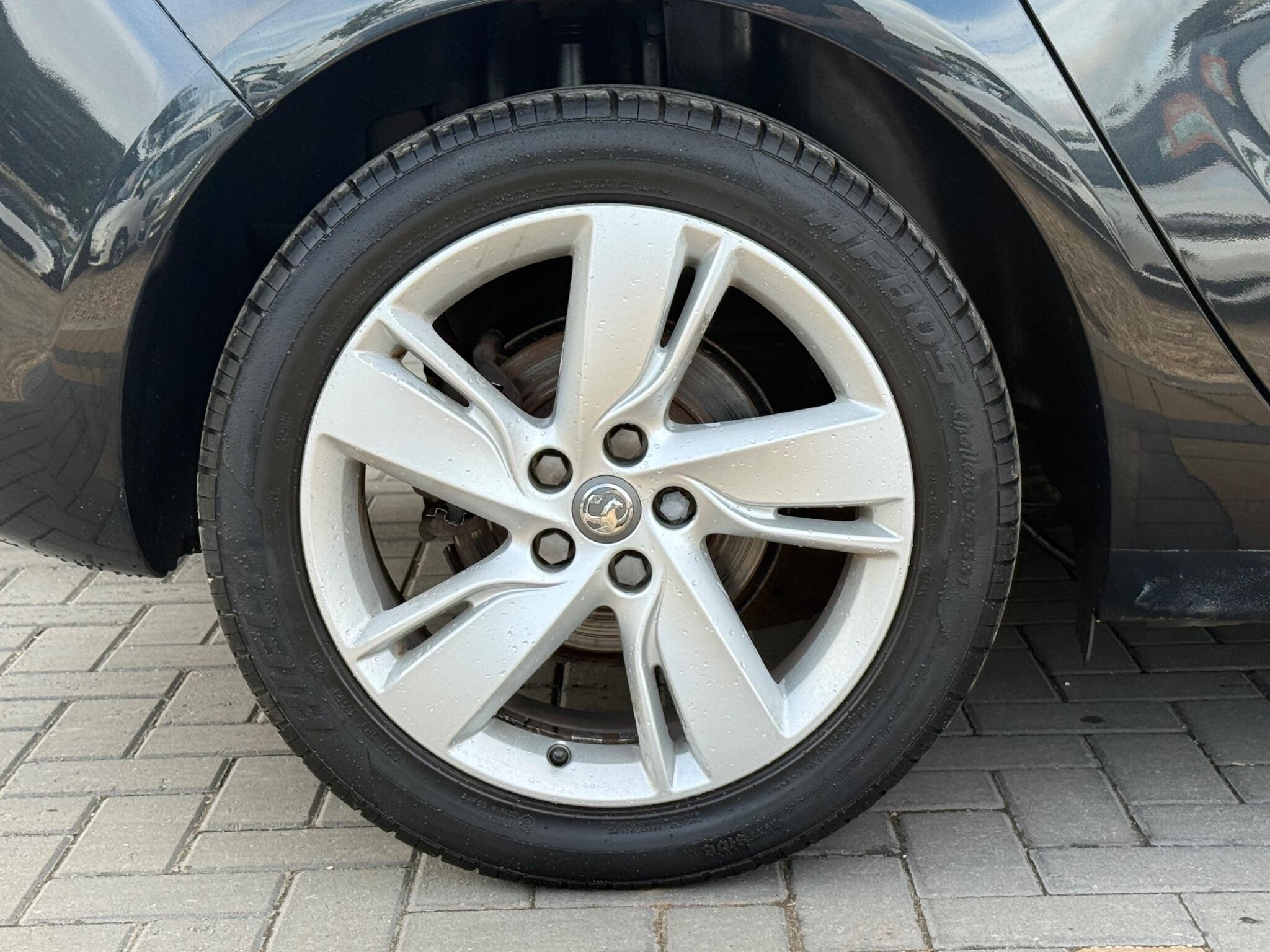 Vauxhall Astra view 13