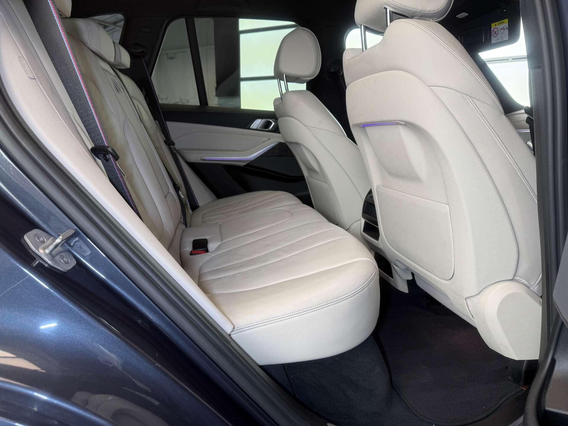 BMW X5 view 18