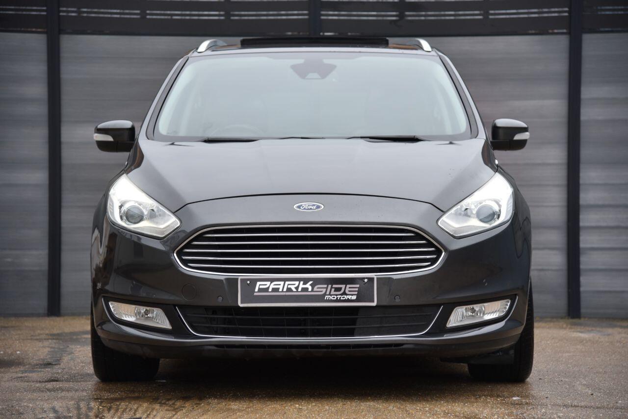 Ford Galaxy view 4