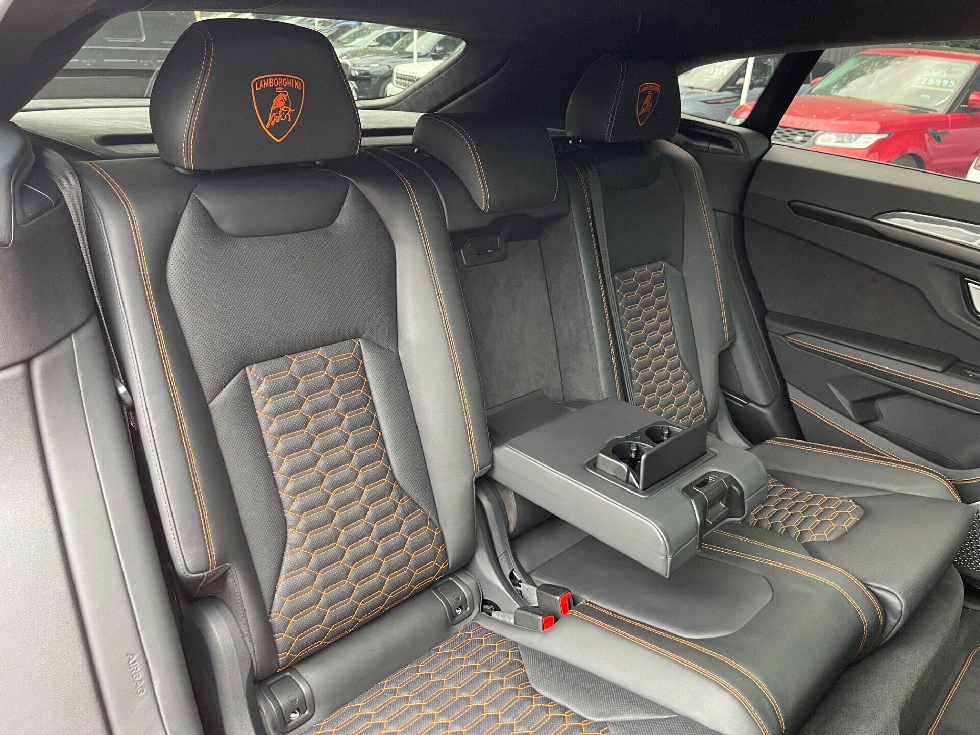 Lamborghini Urus view 38