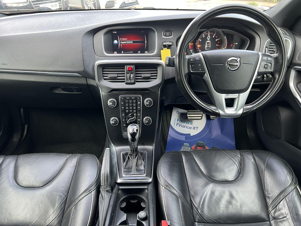 Volvo V40 view 28
