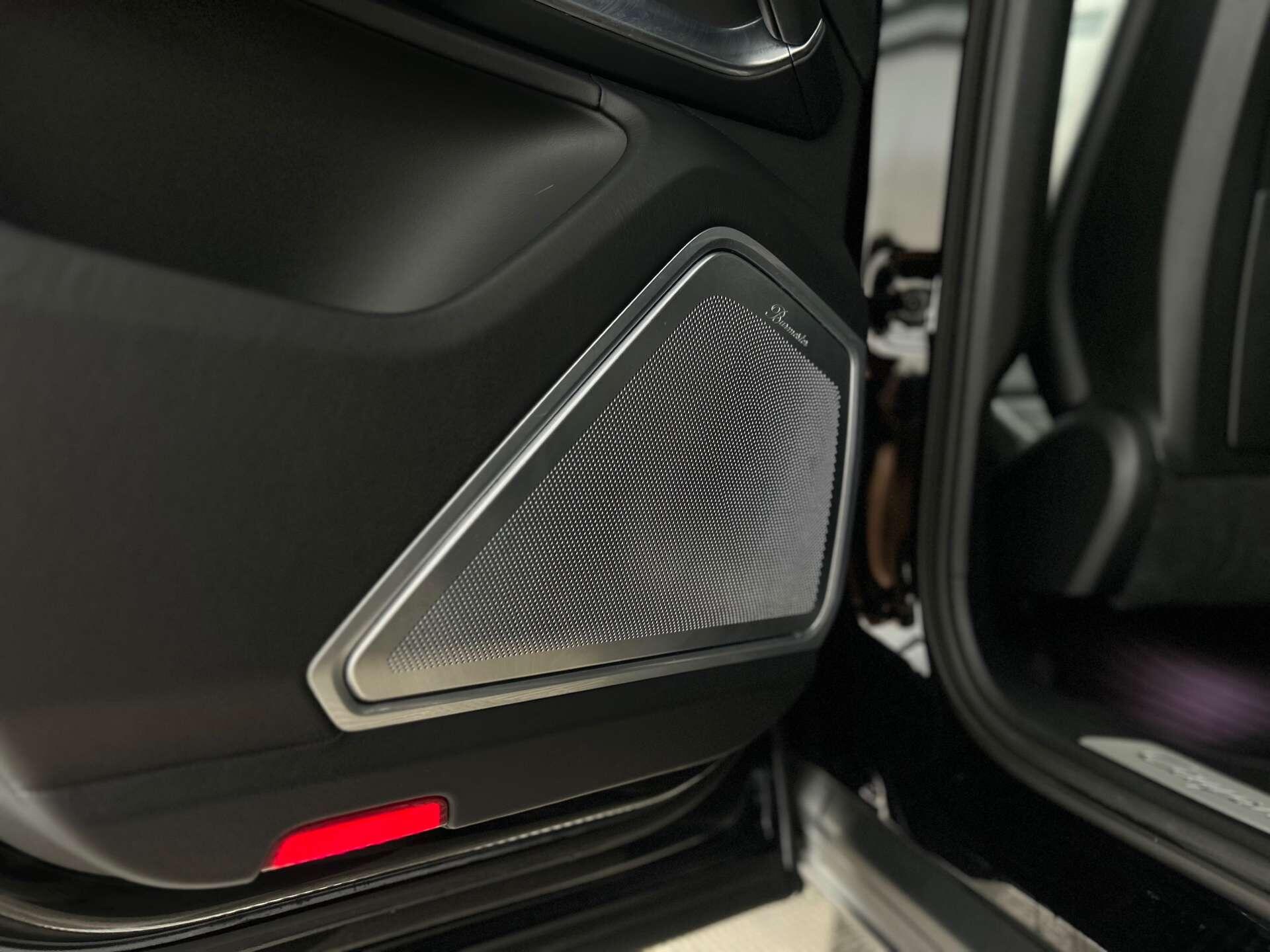 Porsche Cayenne view 21