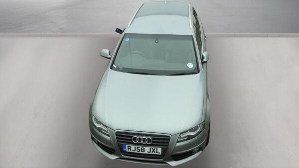 Audi A4 Avant view 7