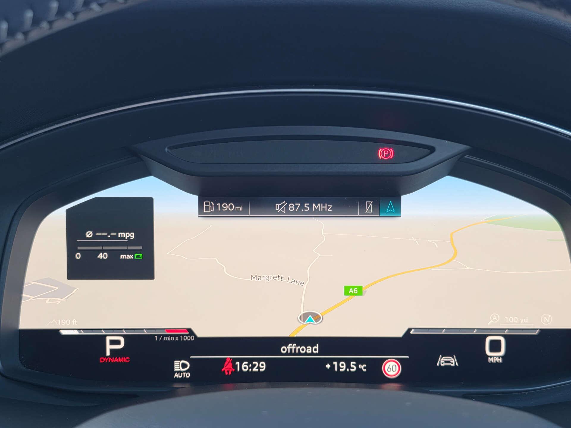 Audi SQ7 view 32