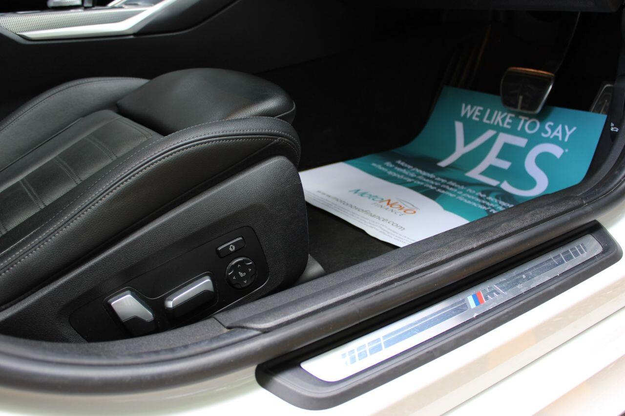 BMW 3 Series view 26