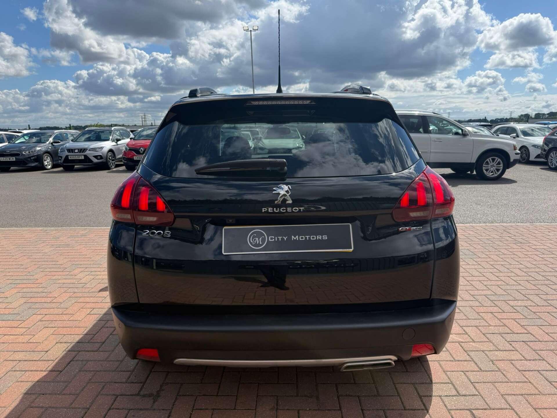 Peugeot 2008 view 14