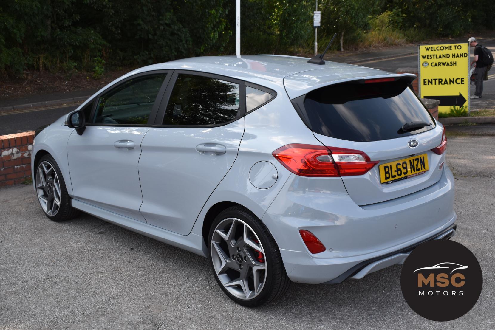 Ford Fiesta view 13