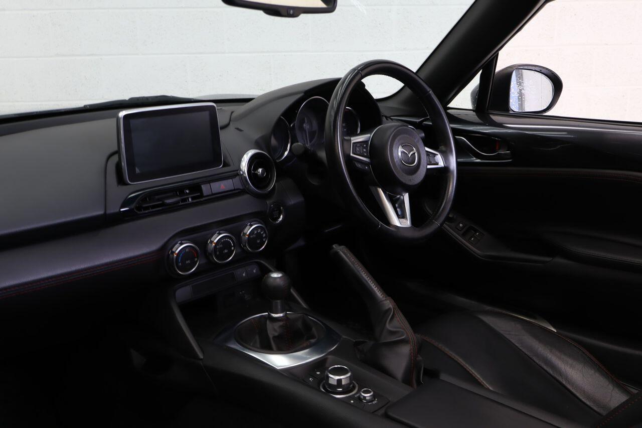 Mazda MX-5 view 9