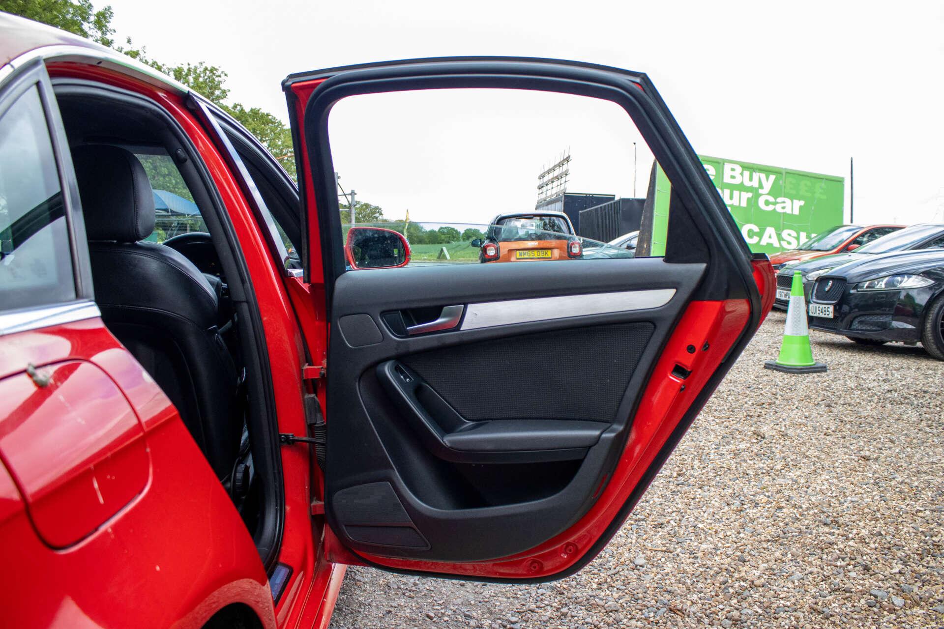 Audi A4 view 36