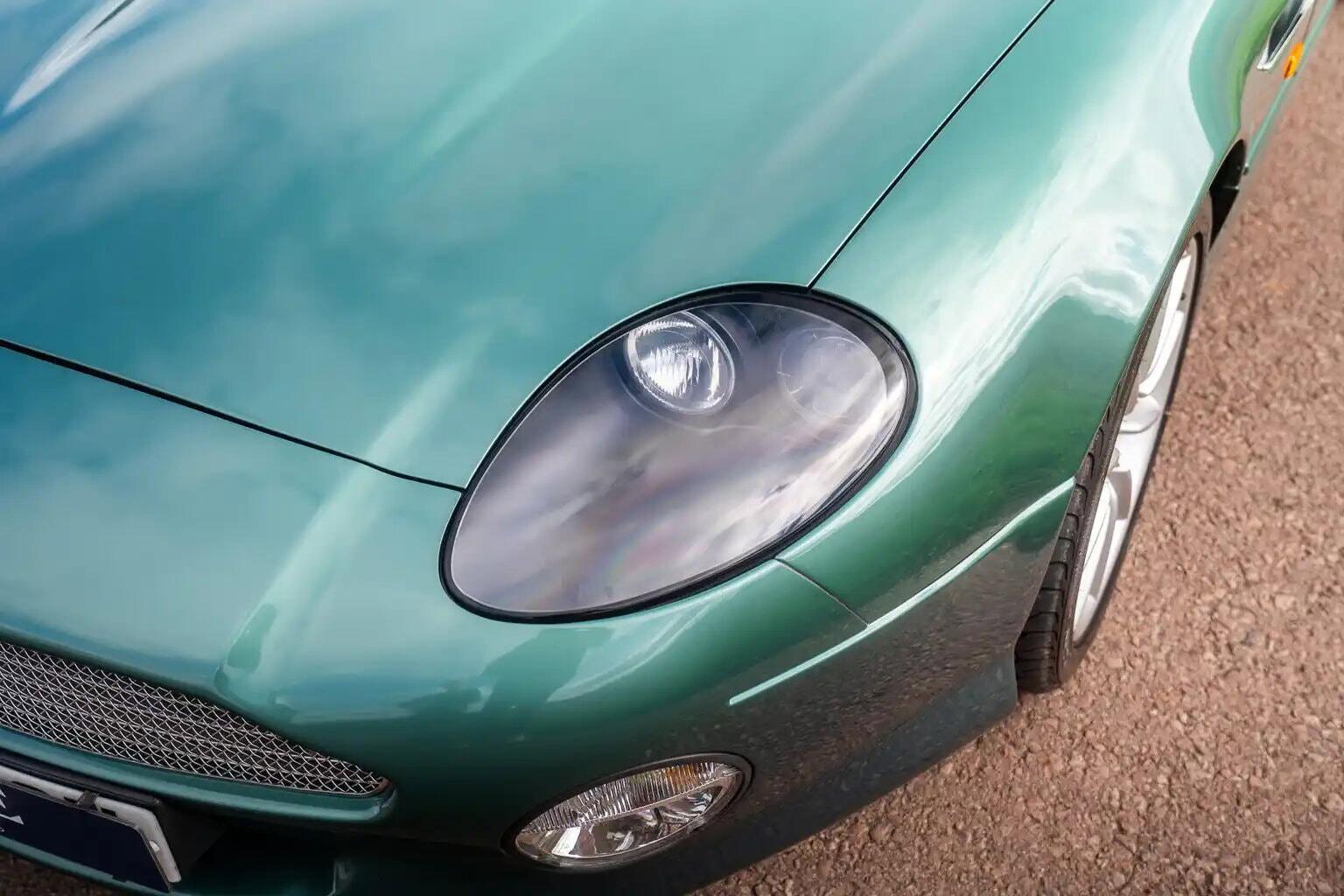 Aston Martin DB7 view 10