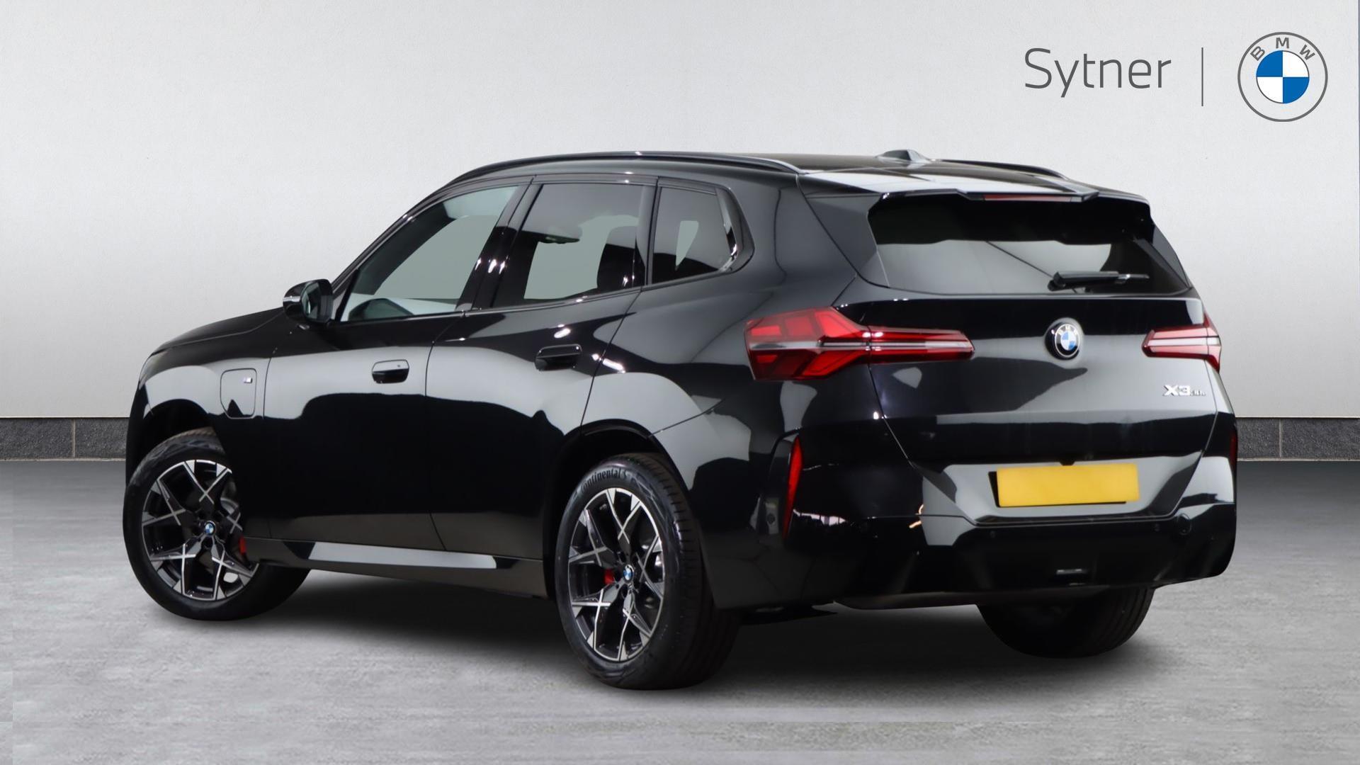 BMW X3 view 5