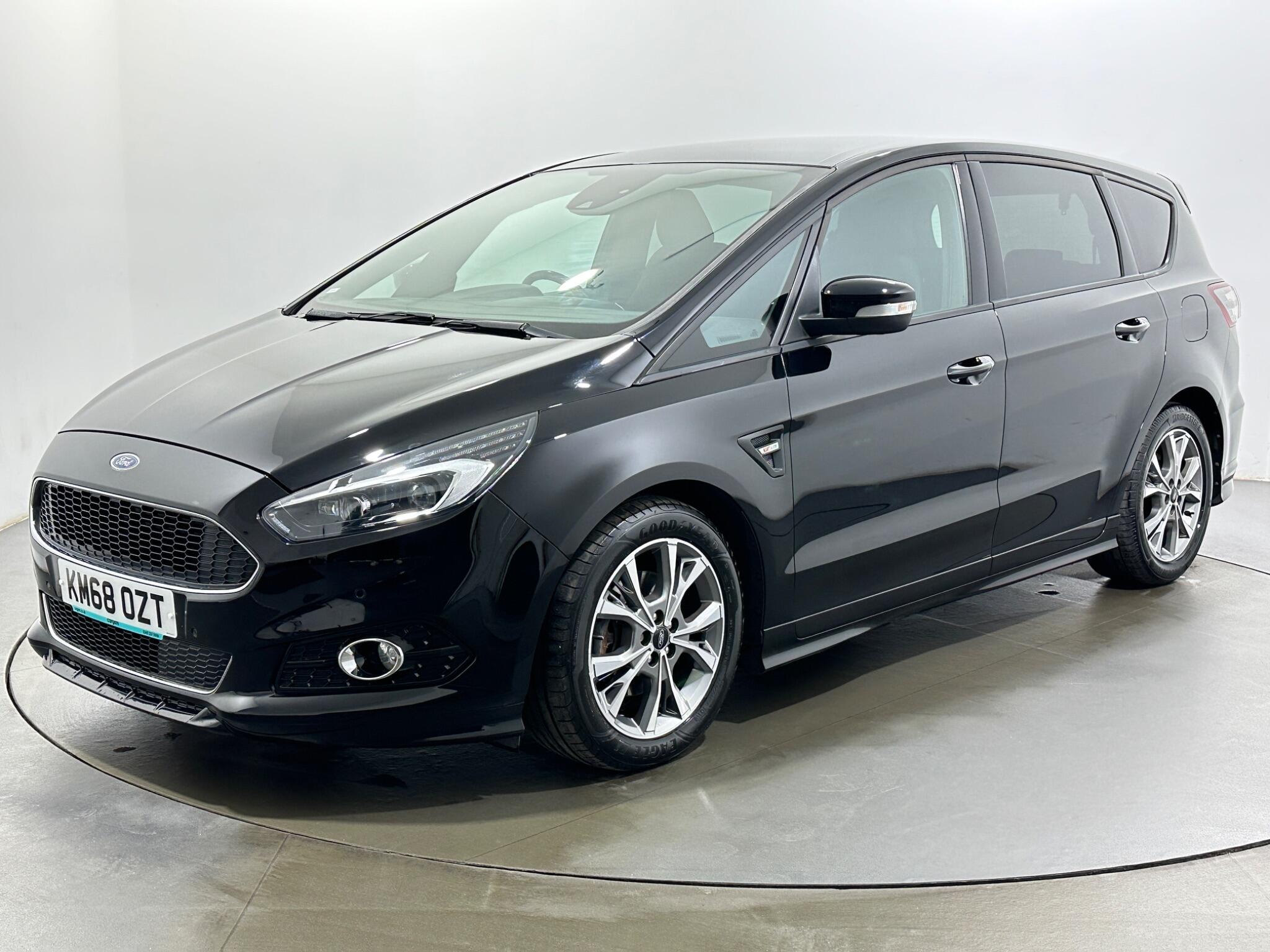 Ford S-Max view 4