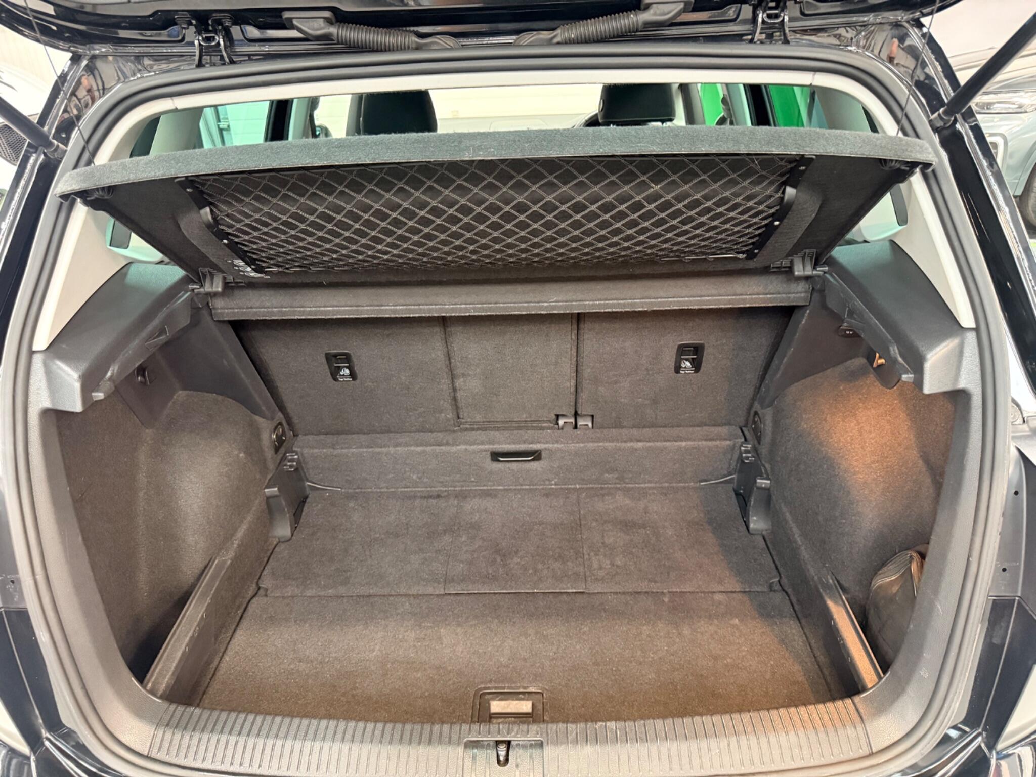 Volkswagen Golf Sportsvan view 18