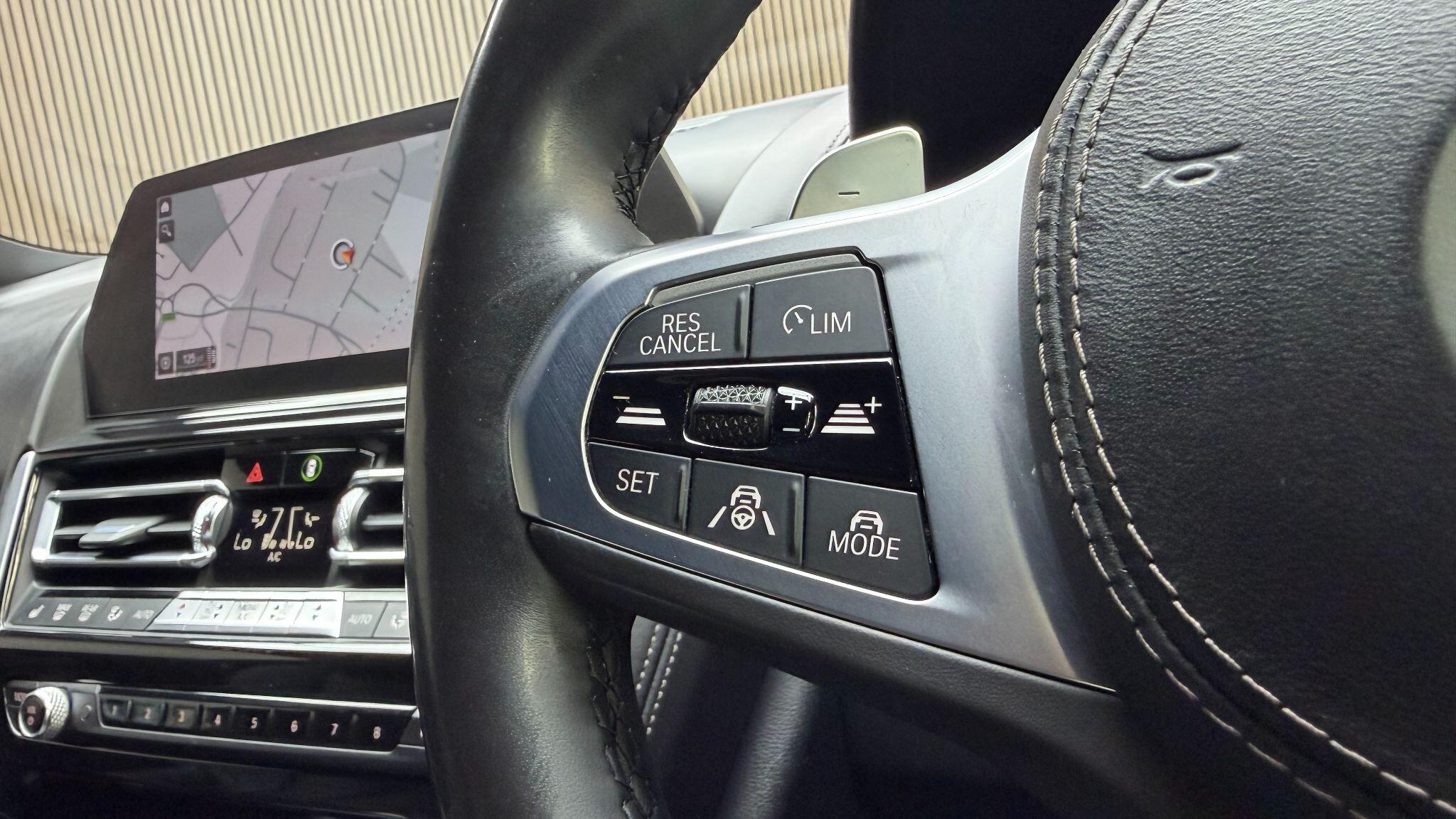 BMW 8 Series view 16