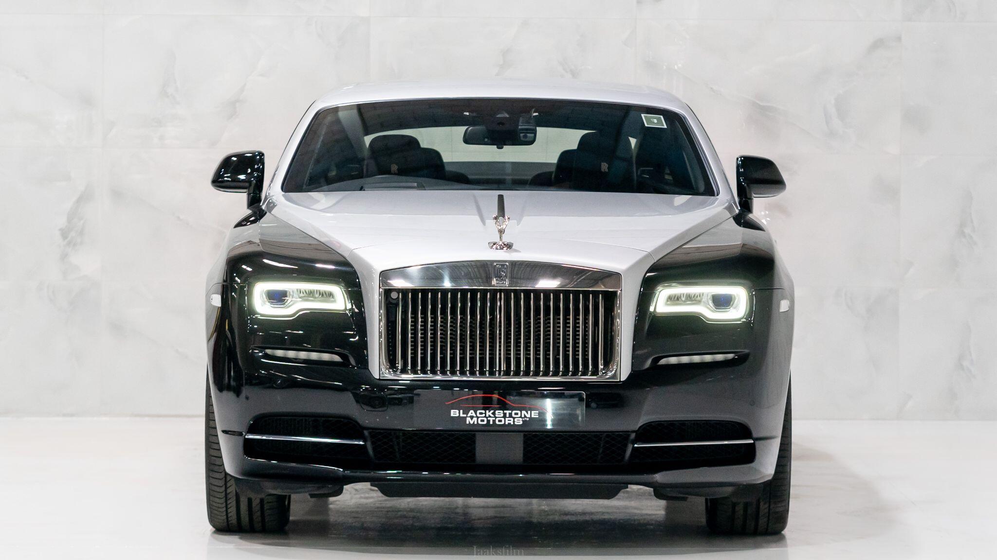 Rolls-Royce Wraith view 4