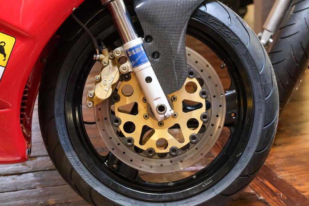 Ducati 888 view 12
