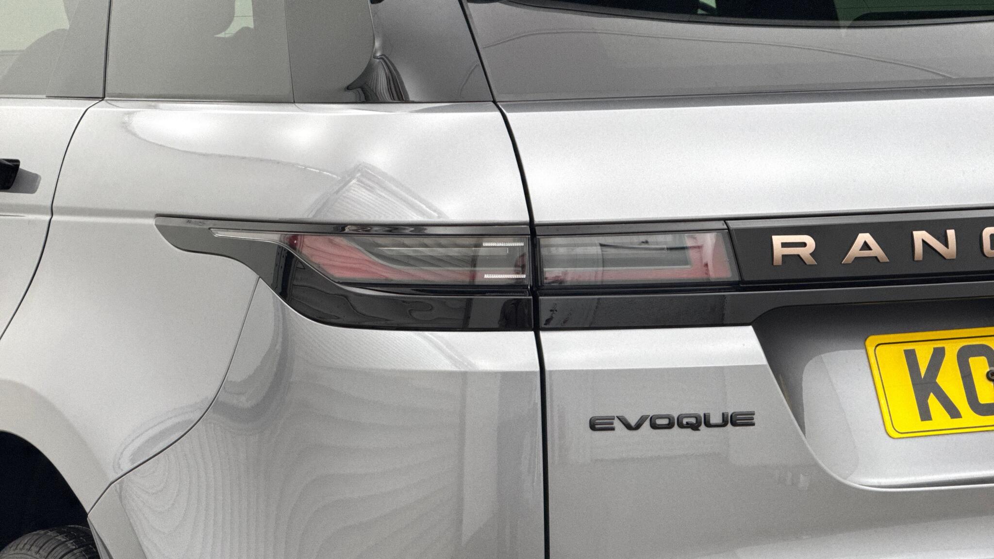 Land Rover Range Rover Evoque view 19
