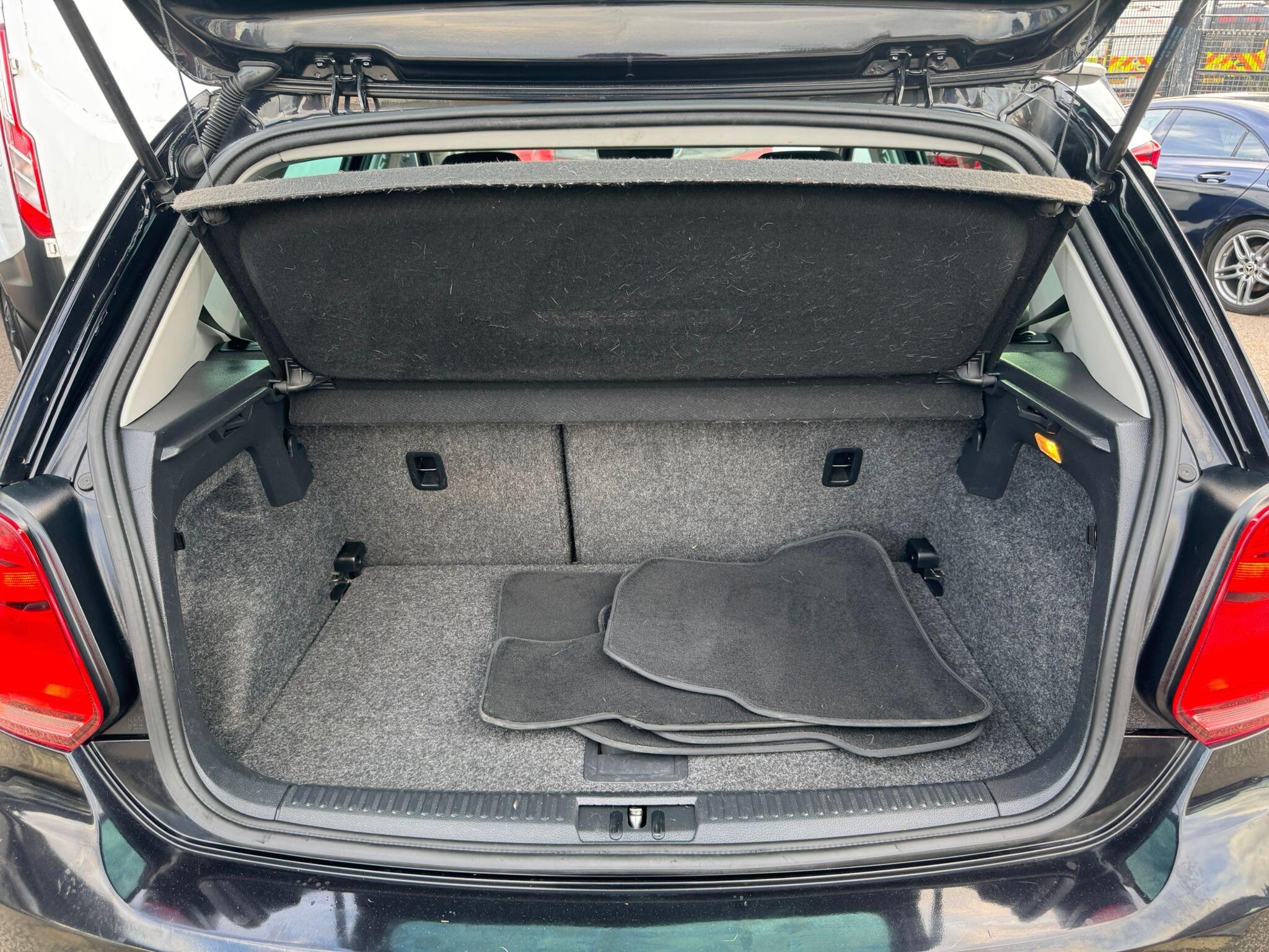 Volkswagen Polo view 30