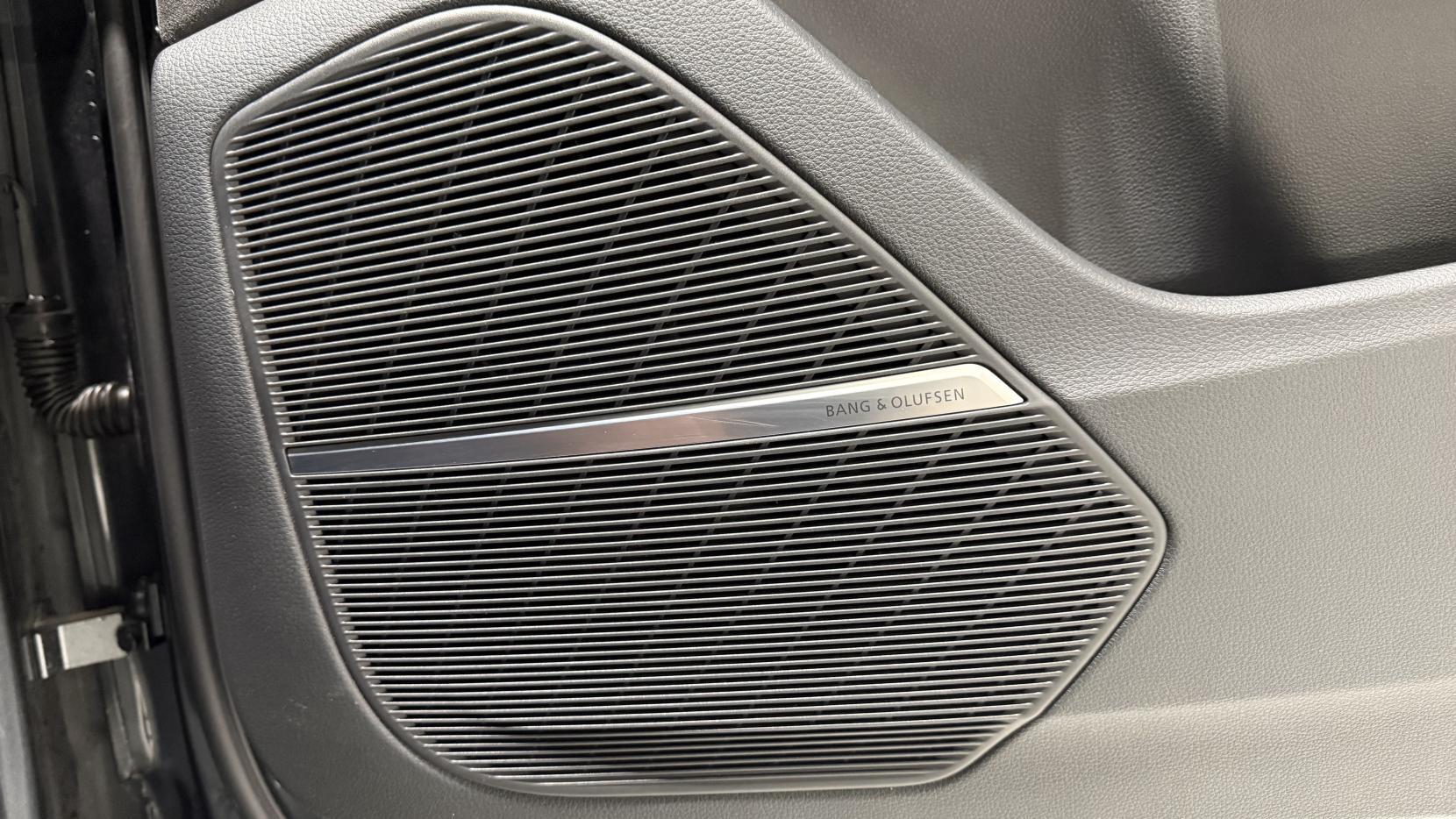 Audi Q7 view 20
