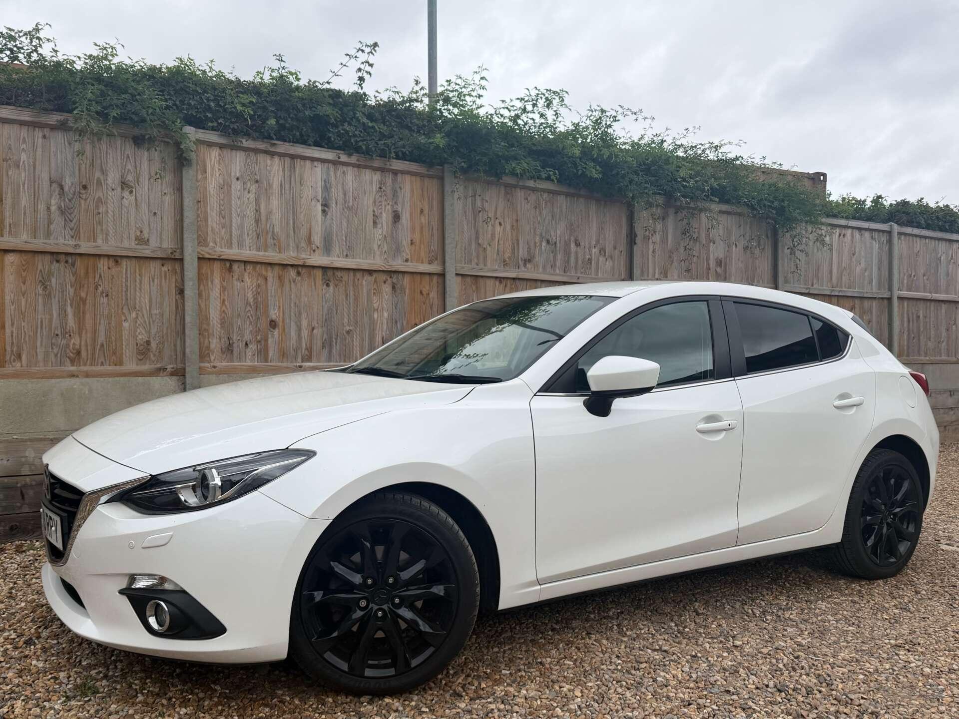 Mazda Mazda3 view 4