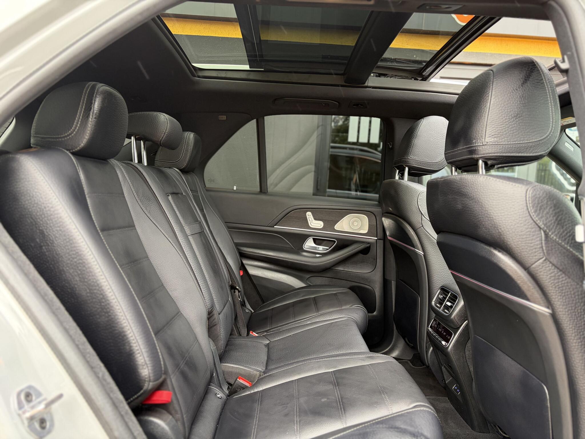 Mercedes-Benz Gle view 30