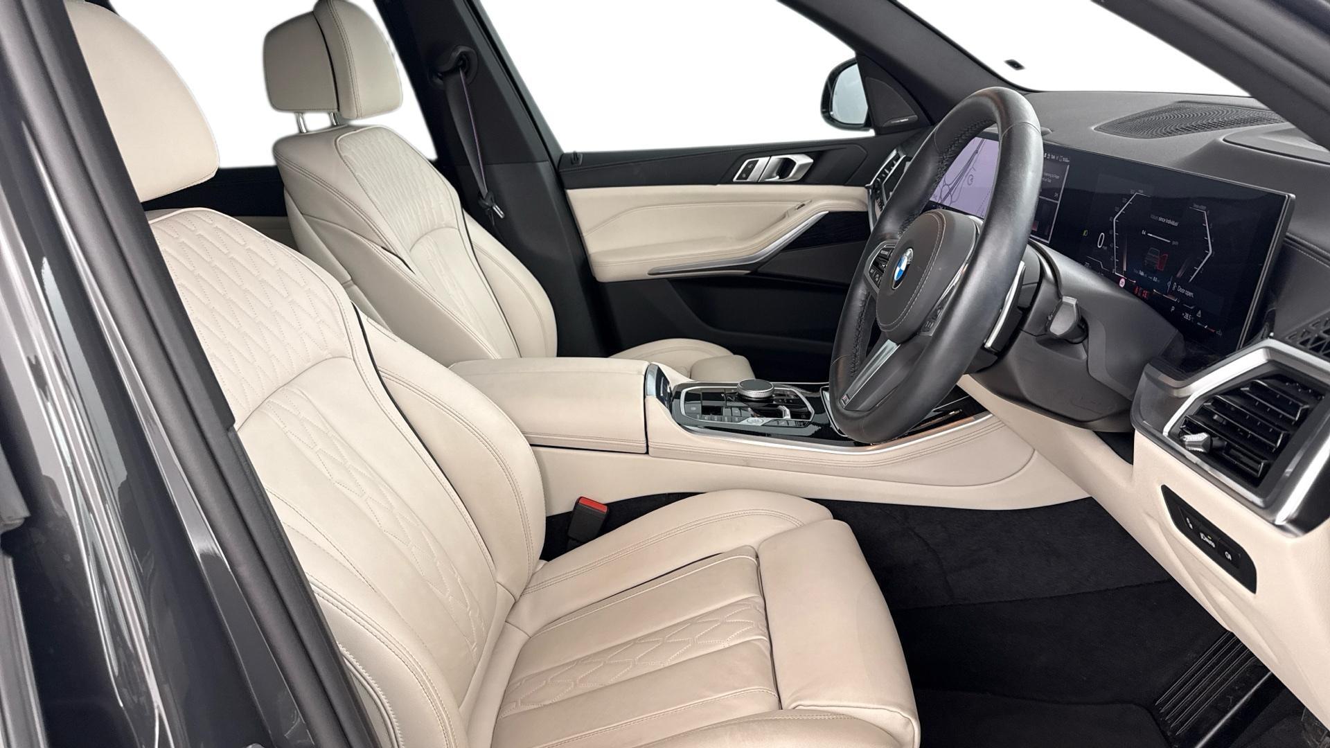 BMW X5 view 11