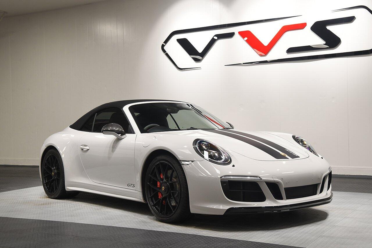 Porsche 911 view 47