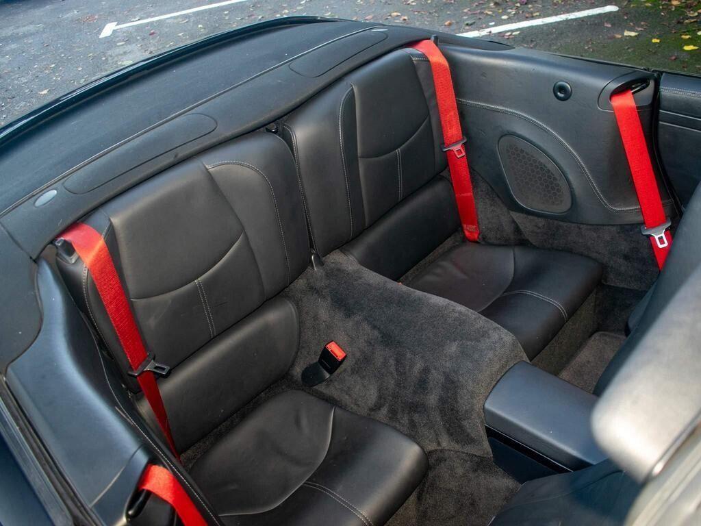 Porsche 911 view 29