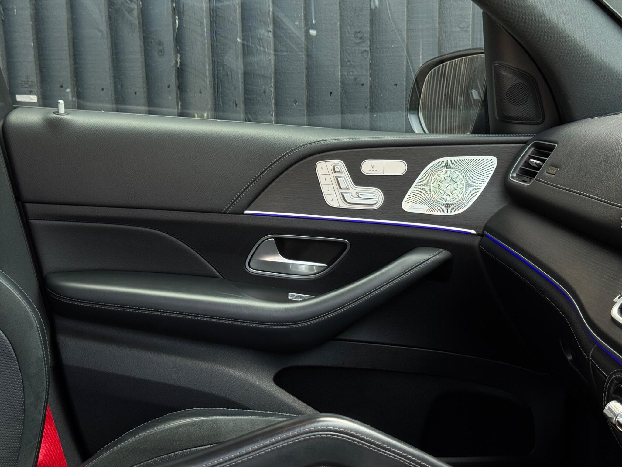 Mercedes-Benz Gle view 32
