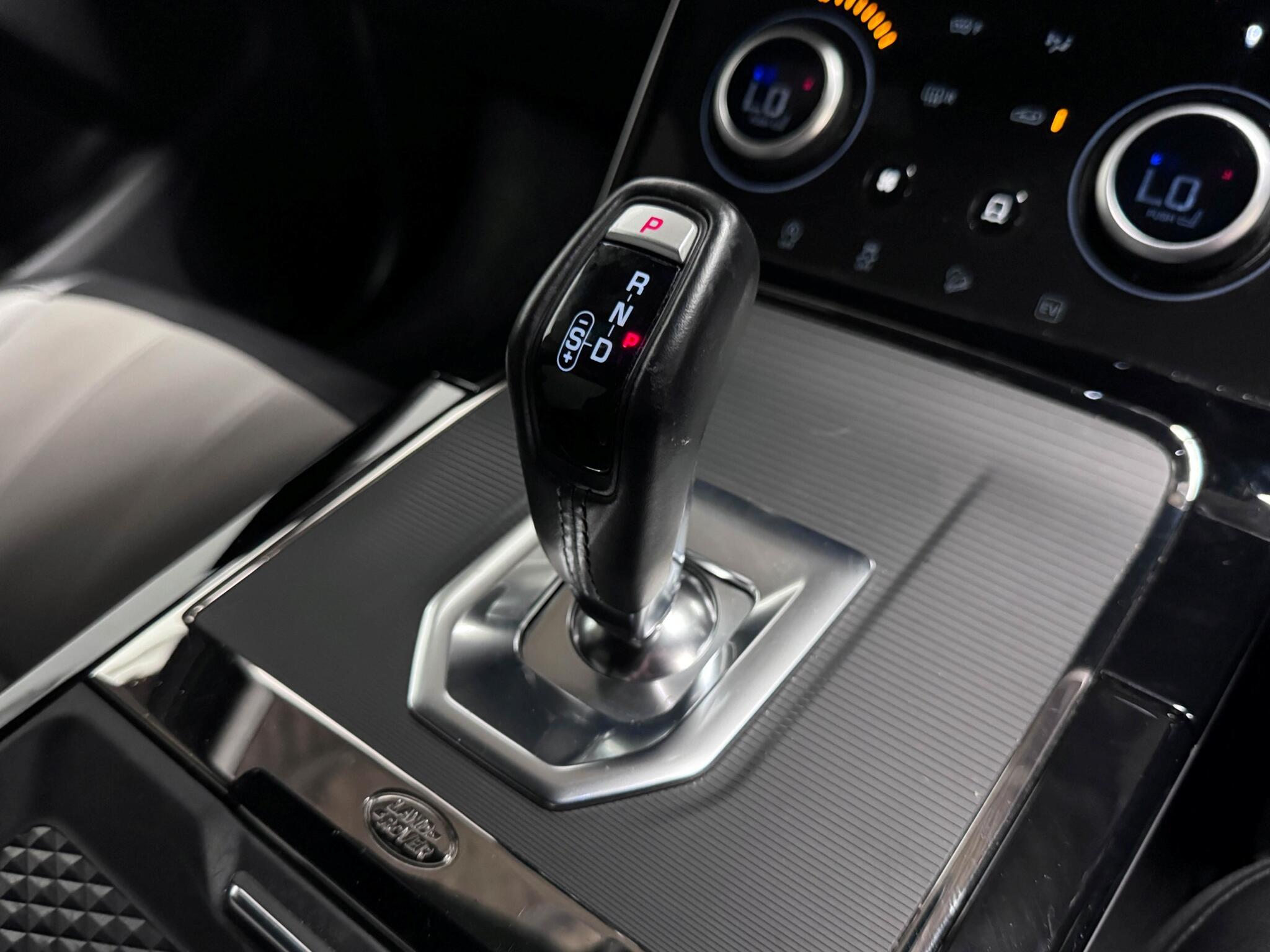Land Rover Range Rover Evoque view 39