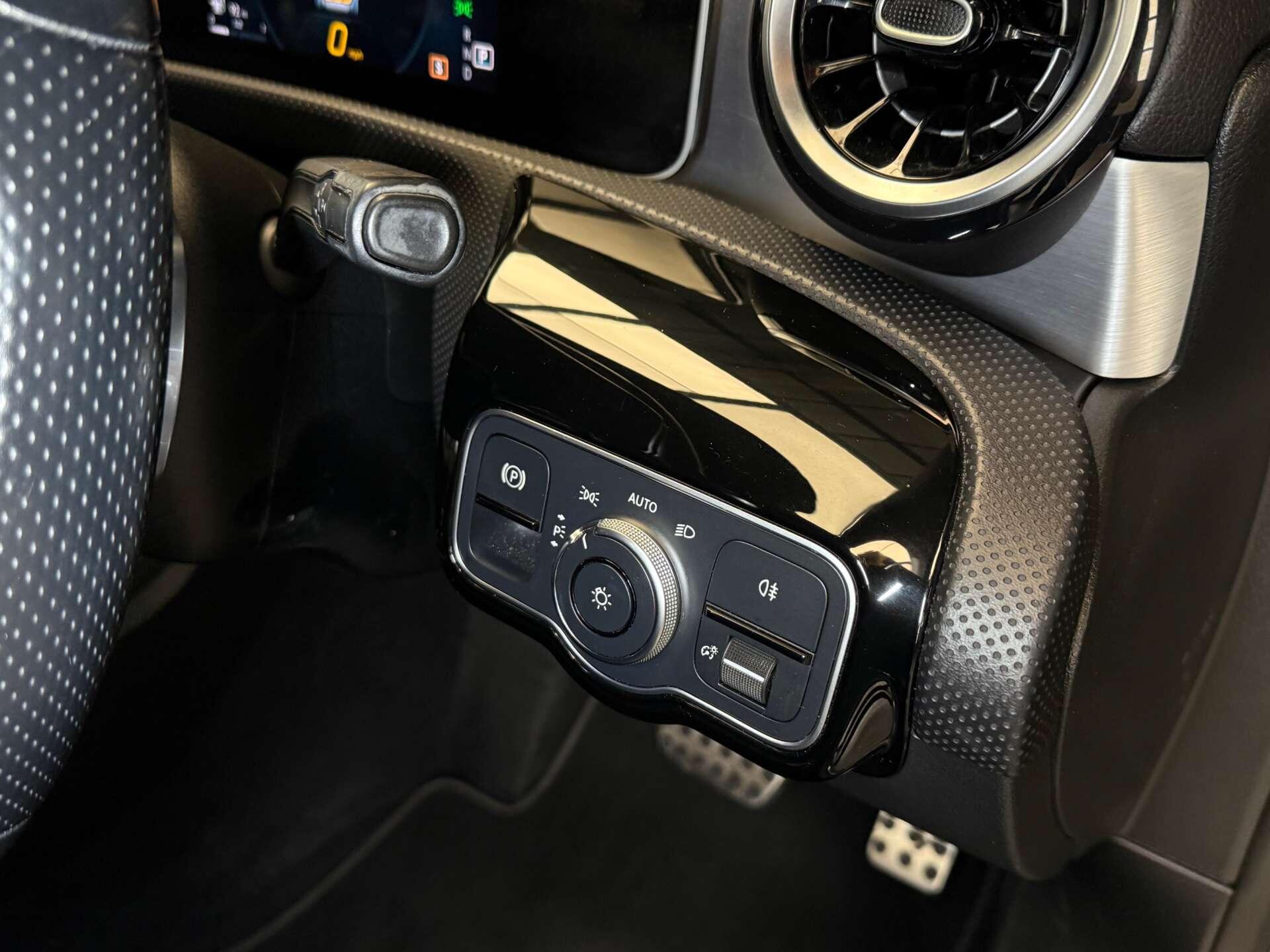 Mercedes-Benz A-Class view 22