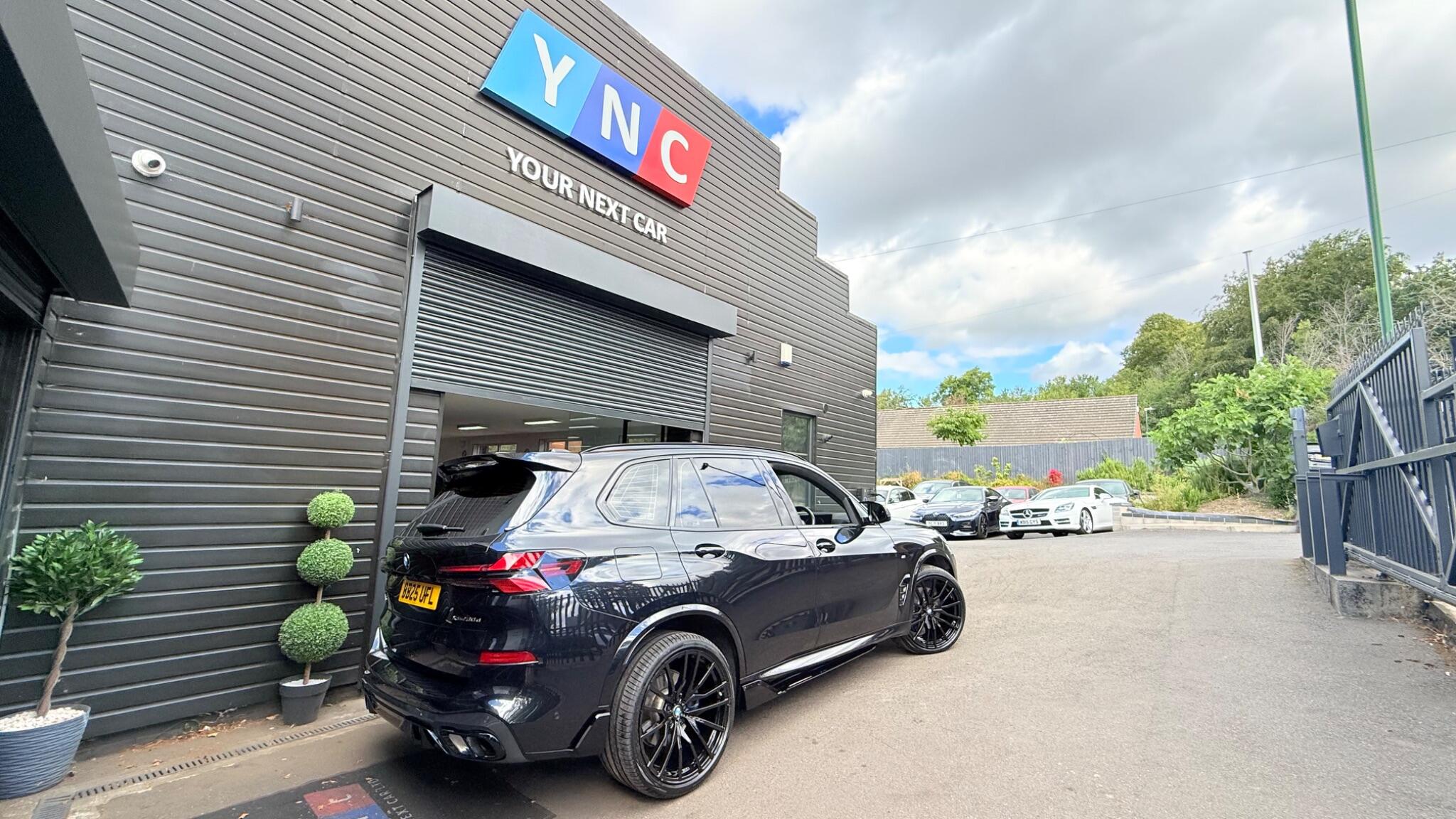 BMW X5 view 13