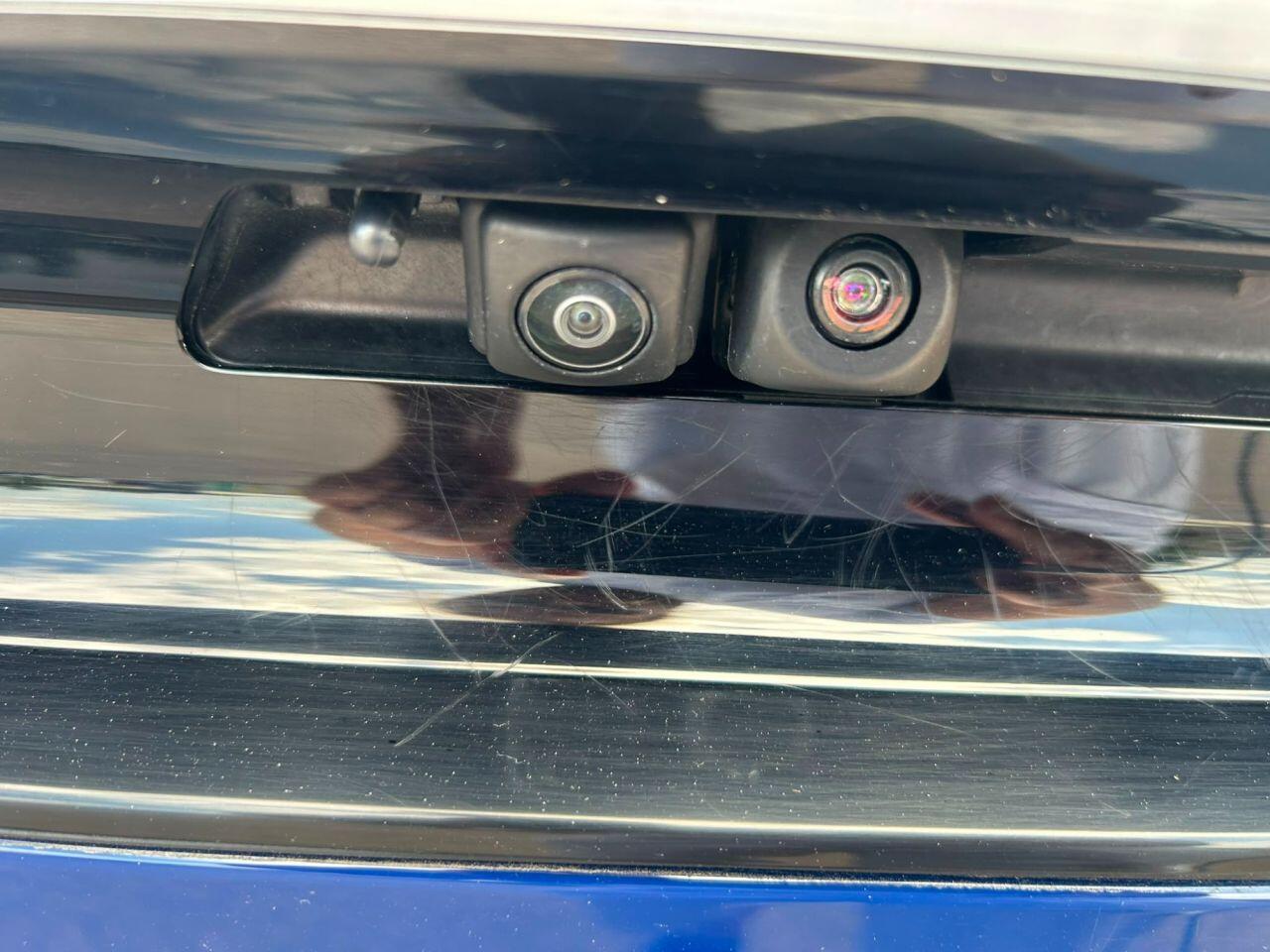 Toyota Prius view 31