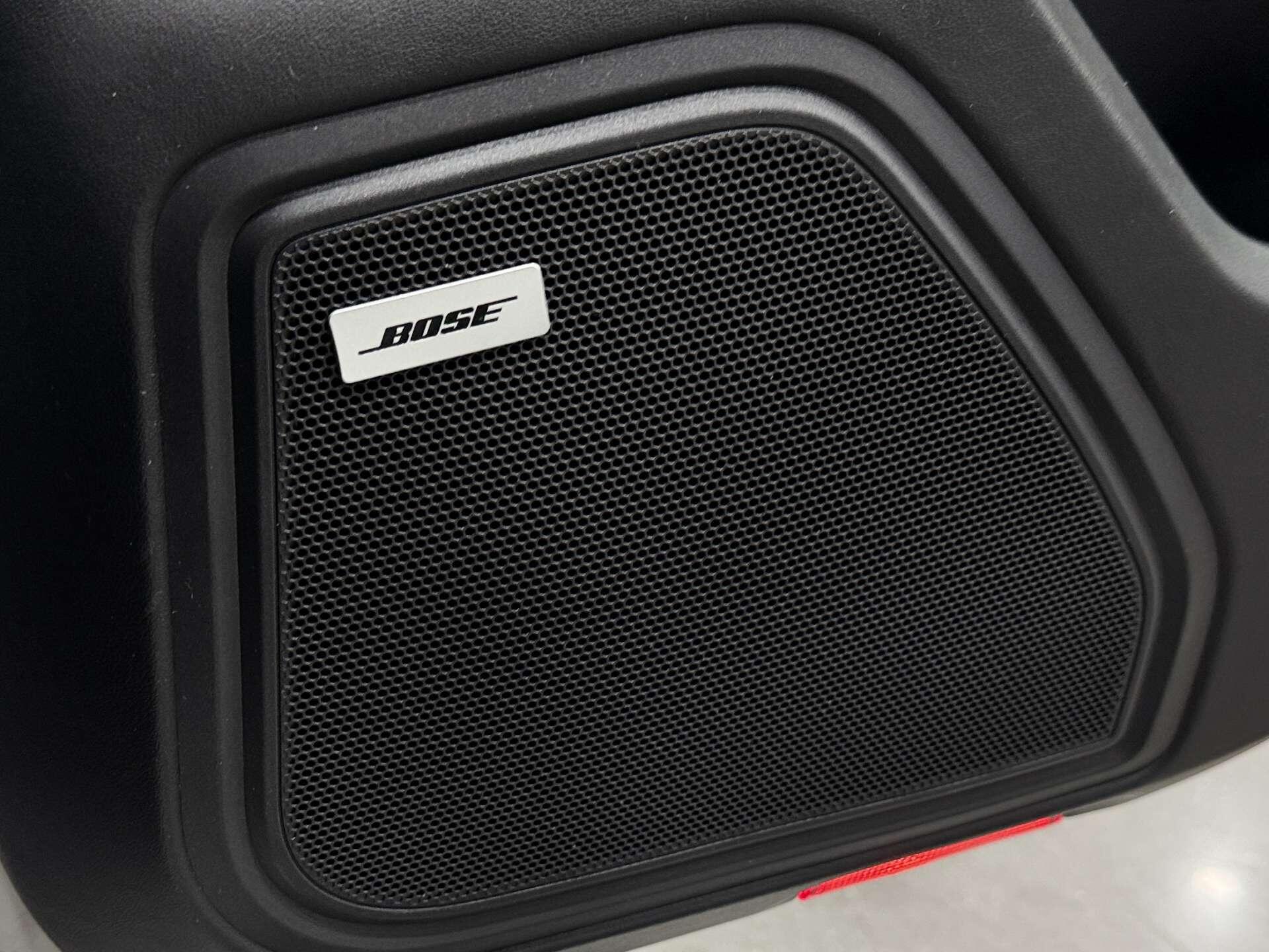 Porsche Macan view 39