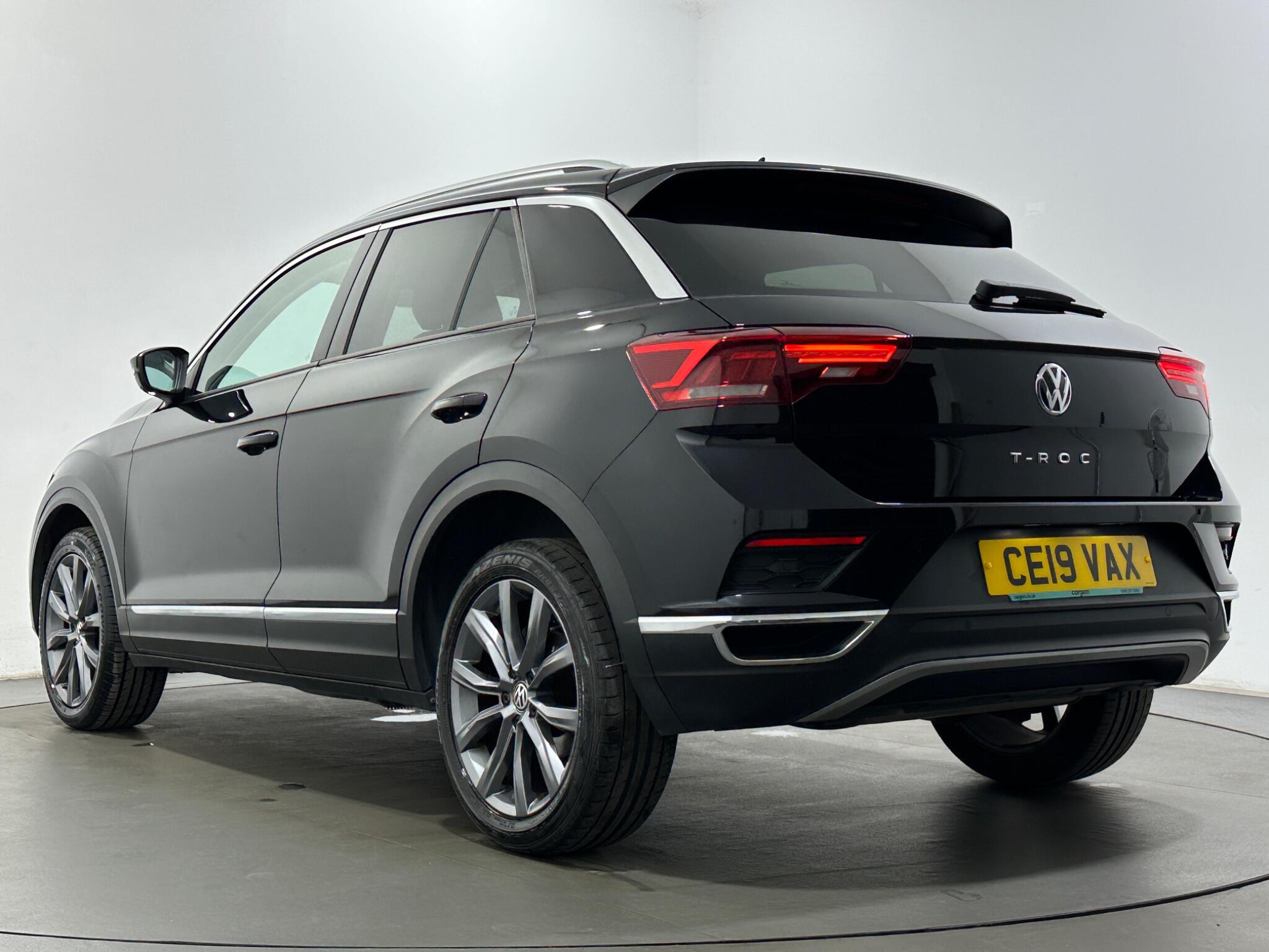 Volkswagen T-Roc view 47
