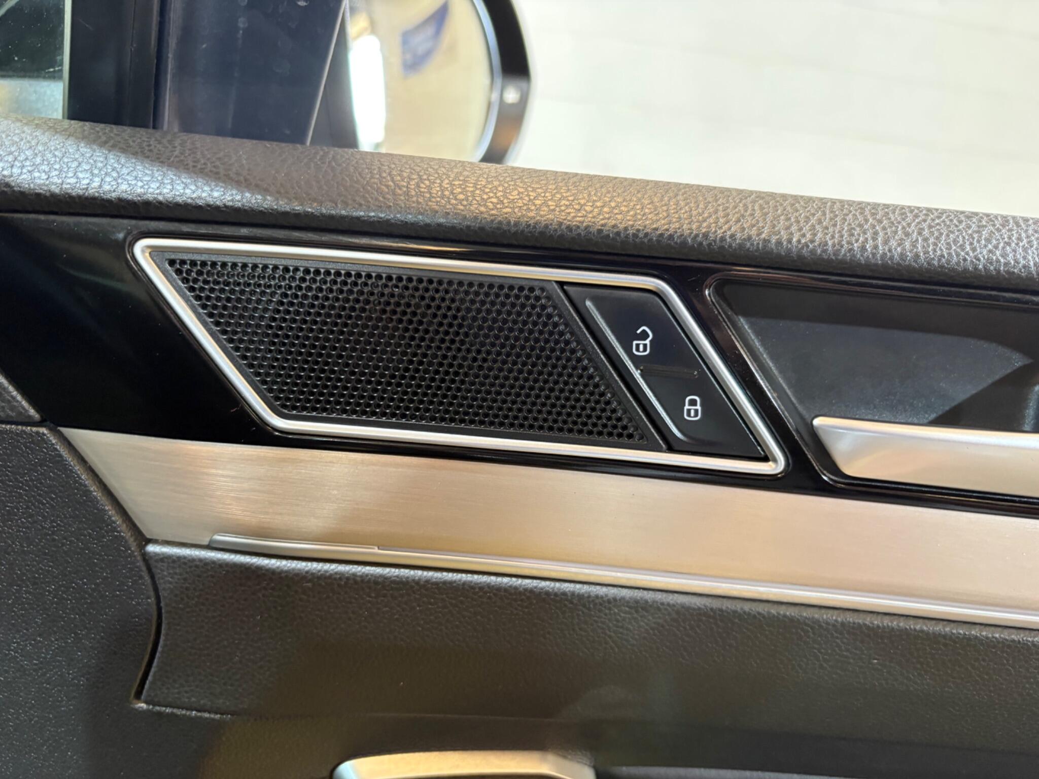 Volkswagen Passat view 36