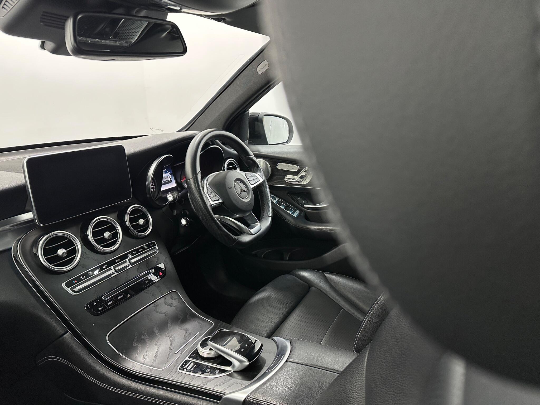 Mercedes-Benz GLC view 31